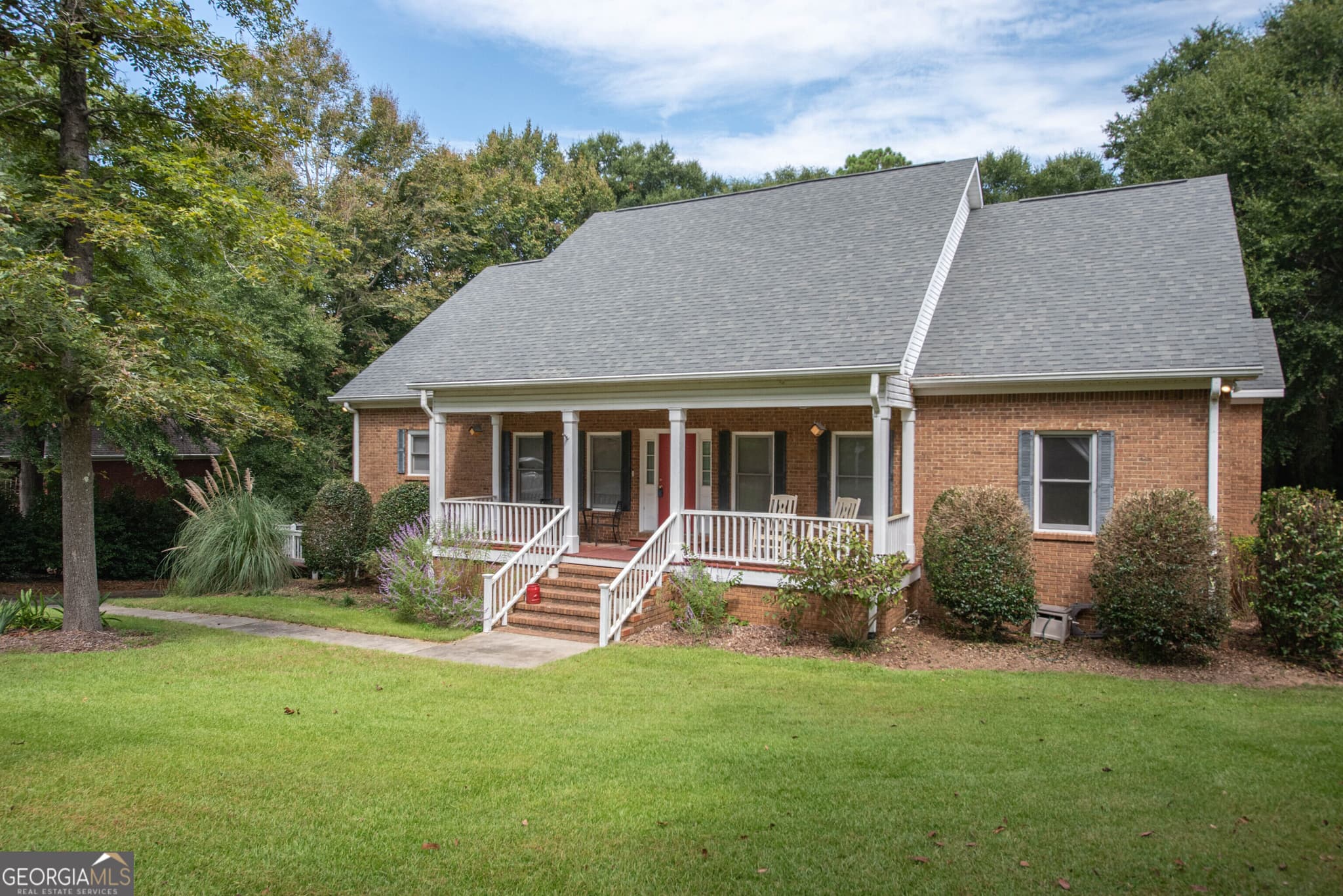 5 bedroom, 4.5 bathroom, 4,900 sq ft single family residence for sale at 110 Holly Drive, Warner Robins, GA 31088 — photo 7