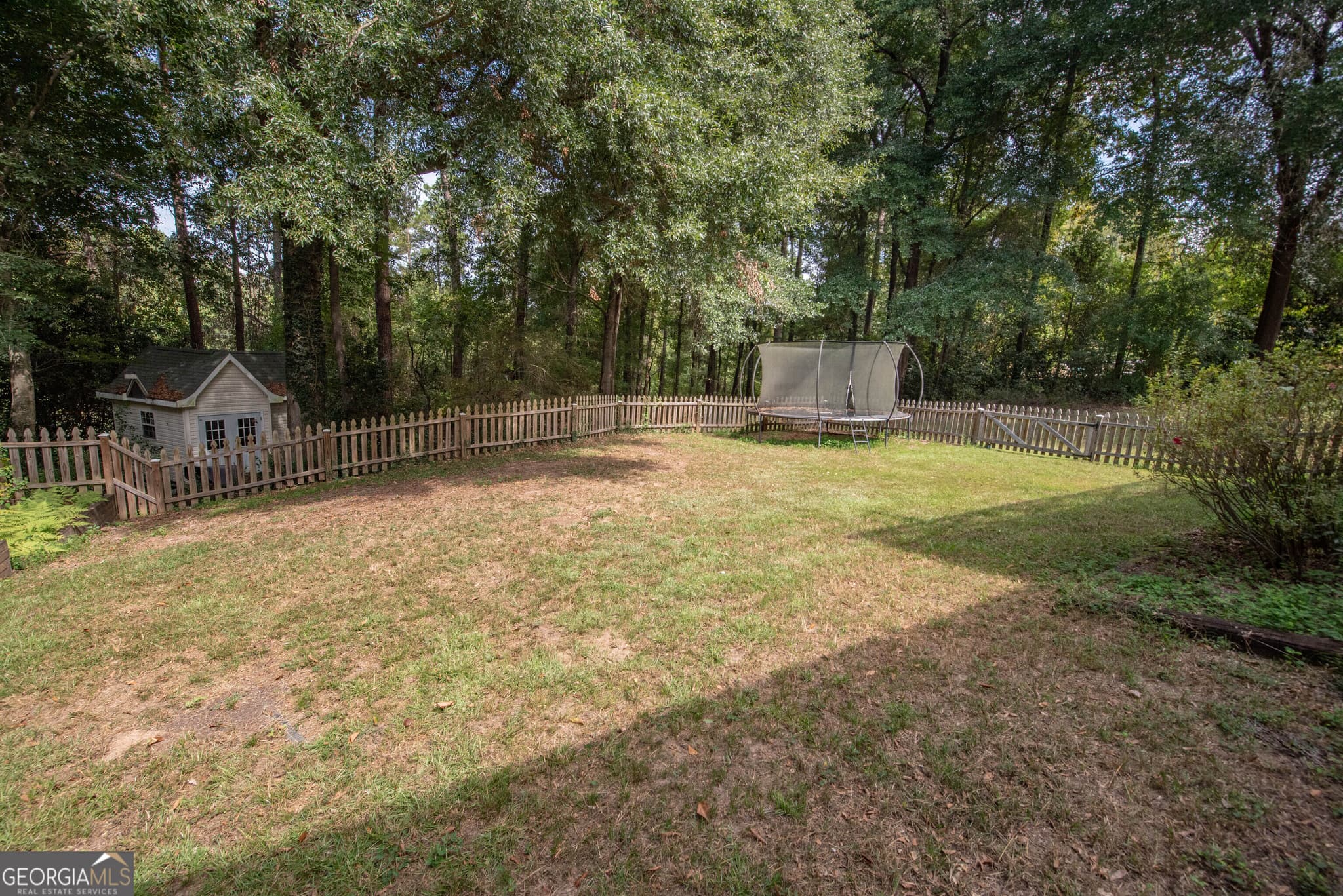 5 bedroom, 4.5 bathroom, 4,900 sq ft single family residence for sale at 110 Holly Drive, Warner Robins, GA 31088 — photo 5