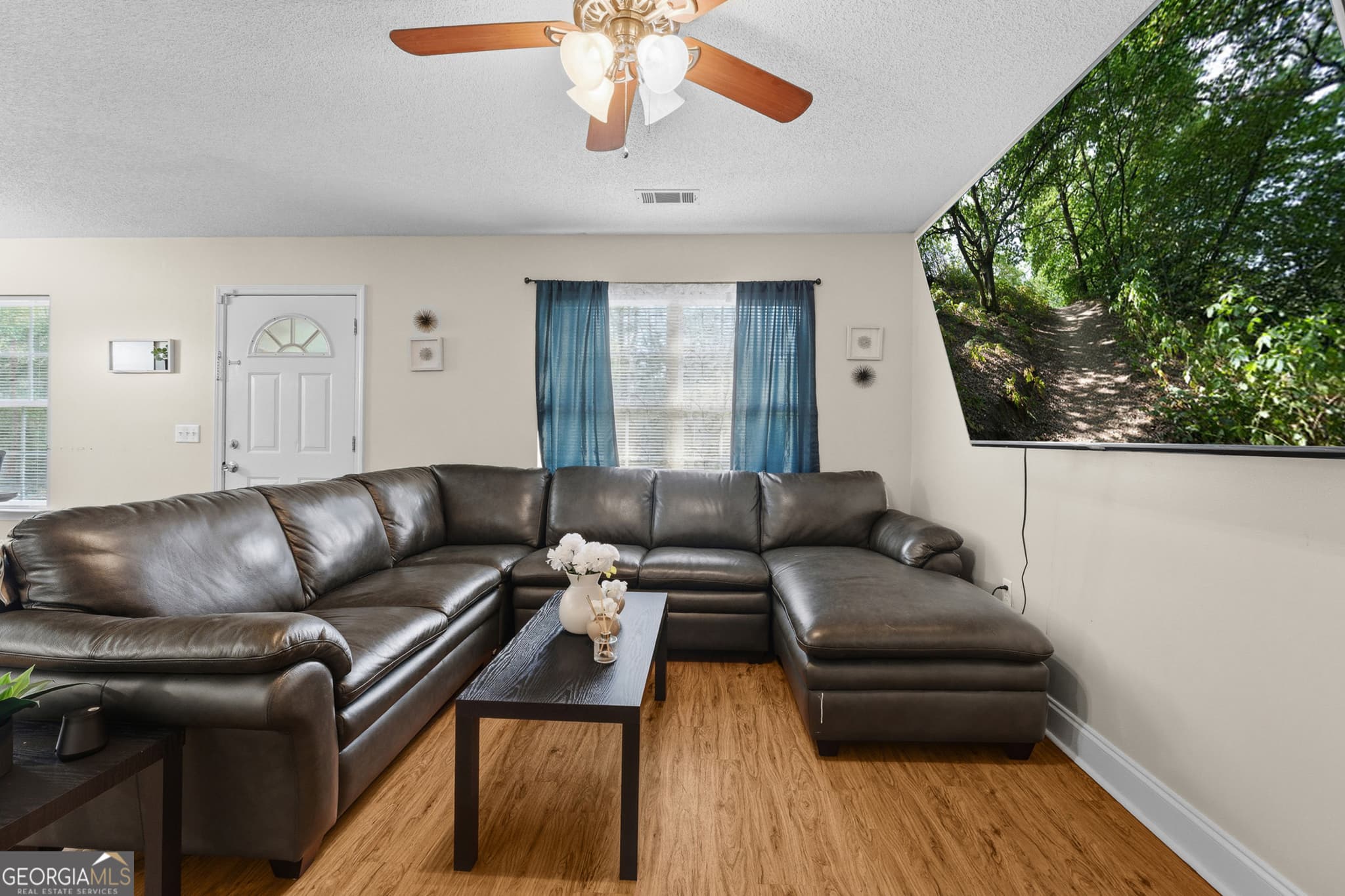 4 bedroom, 2 bathroom single family residence for sale at 1908 Comet Avenue, Savannah, GA 31405 — photo 4
