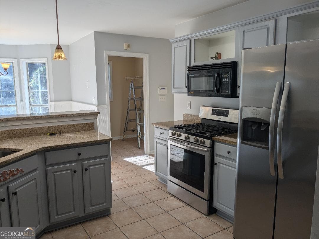 3 bedroom, 2 bathroom, 1,402 sq ft single family residence for sale at 35 Paces Landing Lane, Newnan, GA 30263 — photo 8