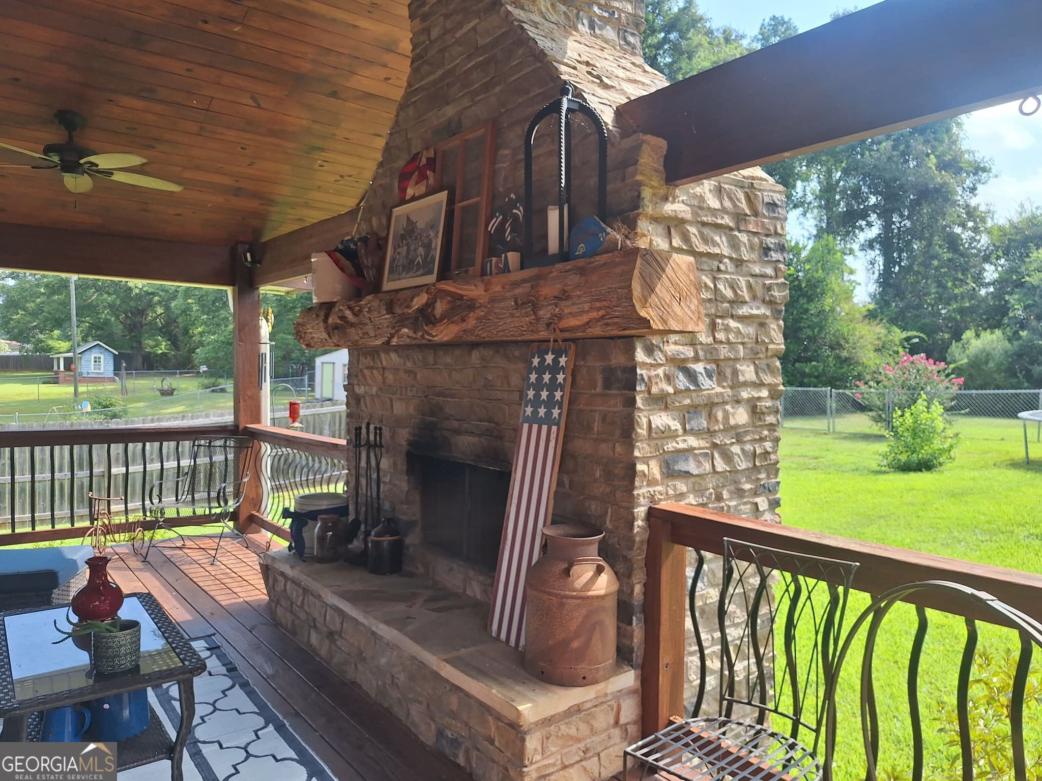 4 bedroom, 2 bathroom, 1,948 sq ft single family residence under contract at 503 Crestview Lane, Valley, AL 36854 — photo 8