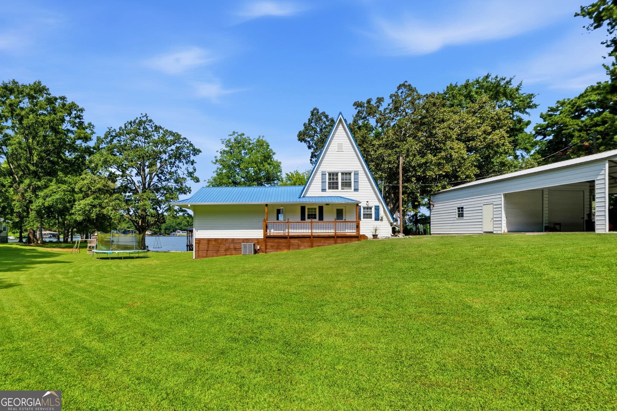 3 bedroom, 2.5 bathroom, 2,120 sq ft single family residence for sale at 124 Rosebud Lane, Jackson, GA 30233 — photo 6