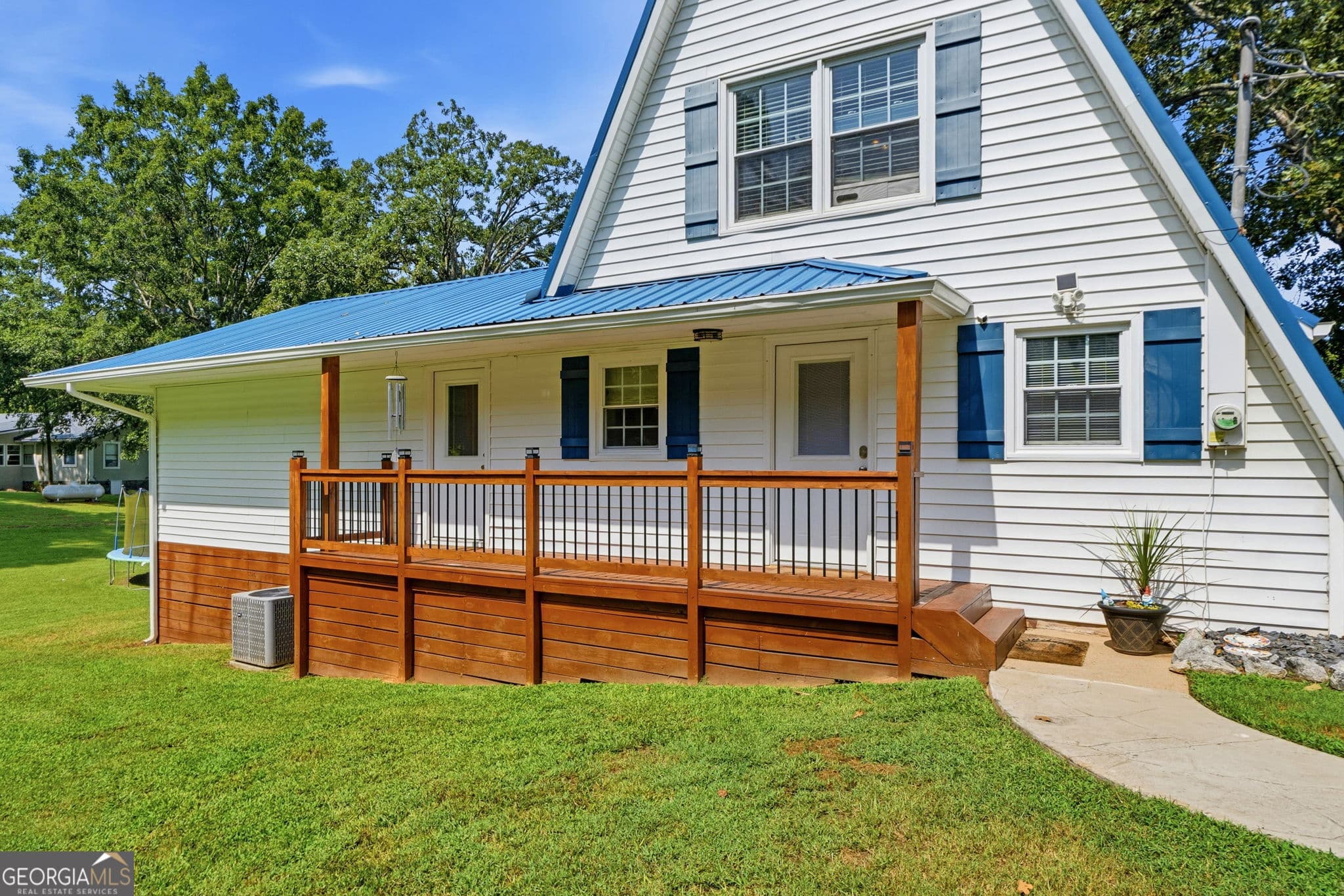 3 bedroom, 2.5 bathroom, 2,120 sq ft single family residence for sale at 124 Rosebud Lane, Jackson, GA 30233 — photo 7