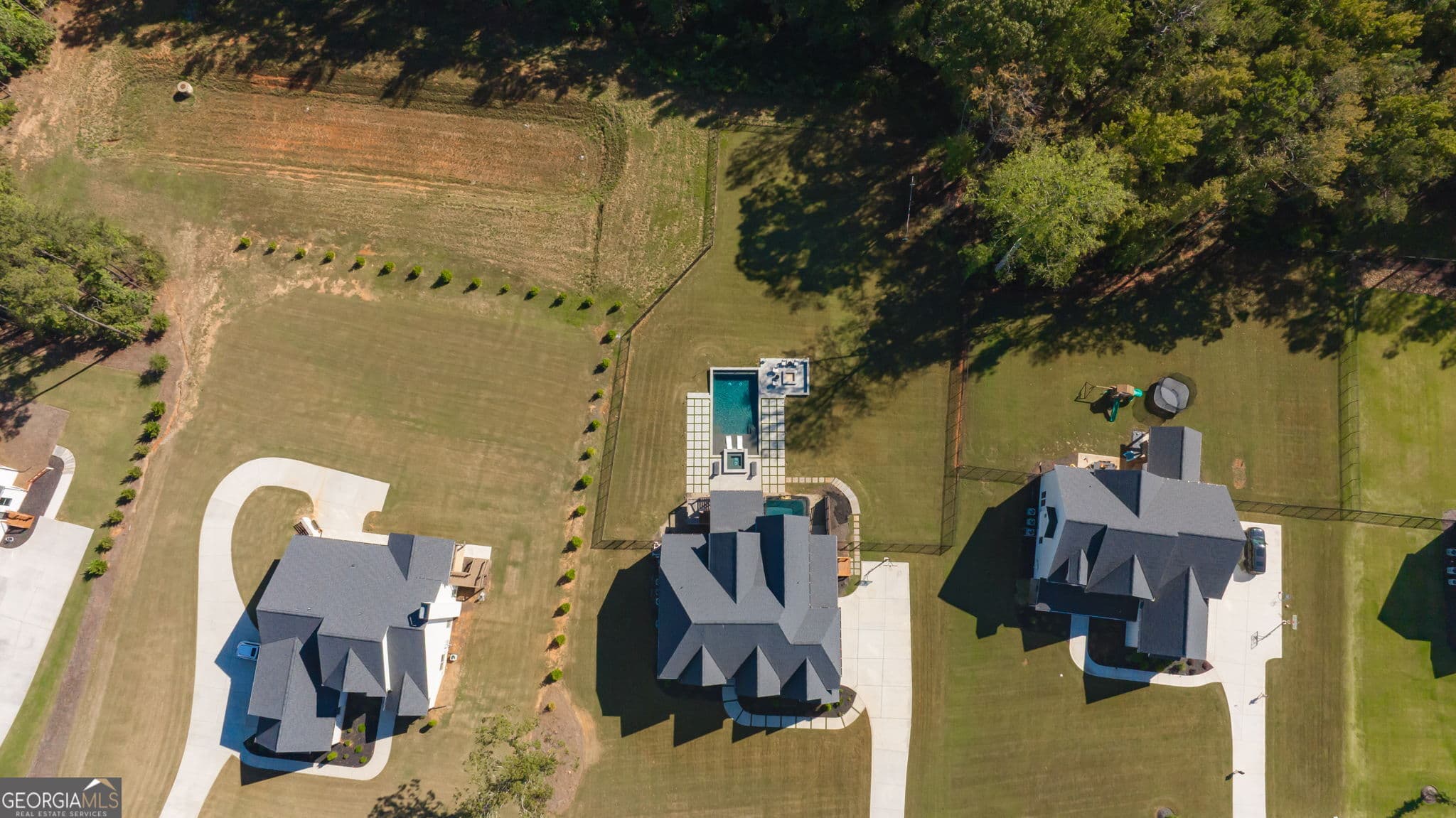 7 bedroom, 6 bathroom, 7,800 sq ft single family residence for sale at 200 Cicely Way, Tyrone, GA 30290 — photo 3
