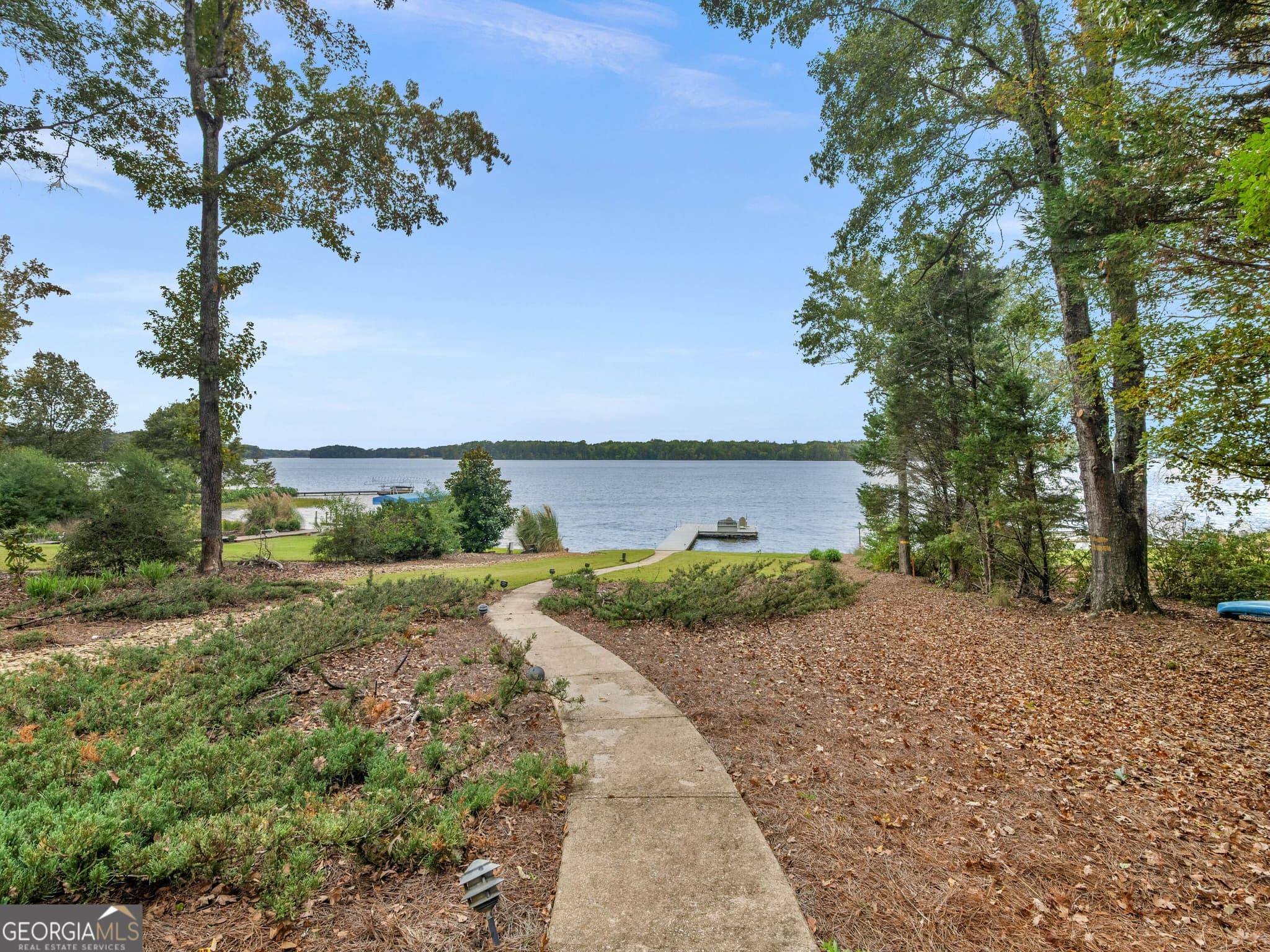 3 bedroom, 2.5 bathroom, 4,145 sq ft single family residence for sale at 117 N Rand Court, Eatonton, GA 31024 — photo 2