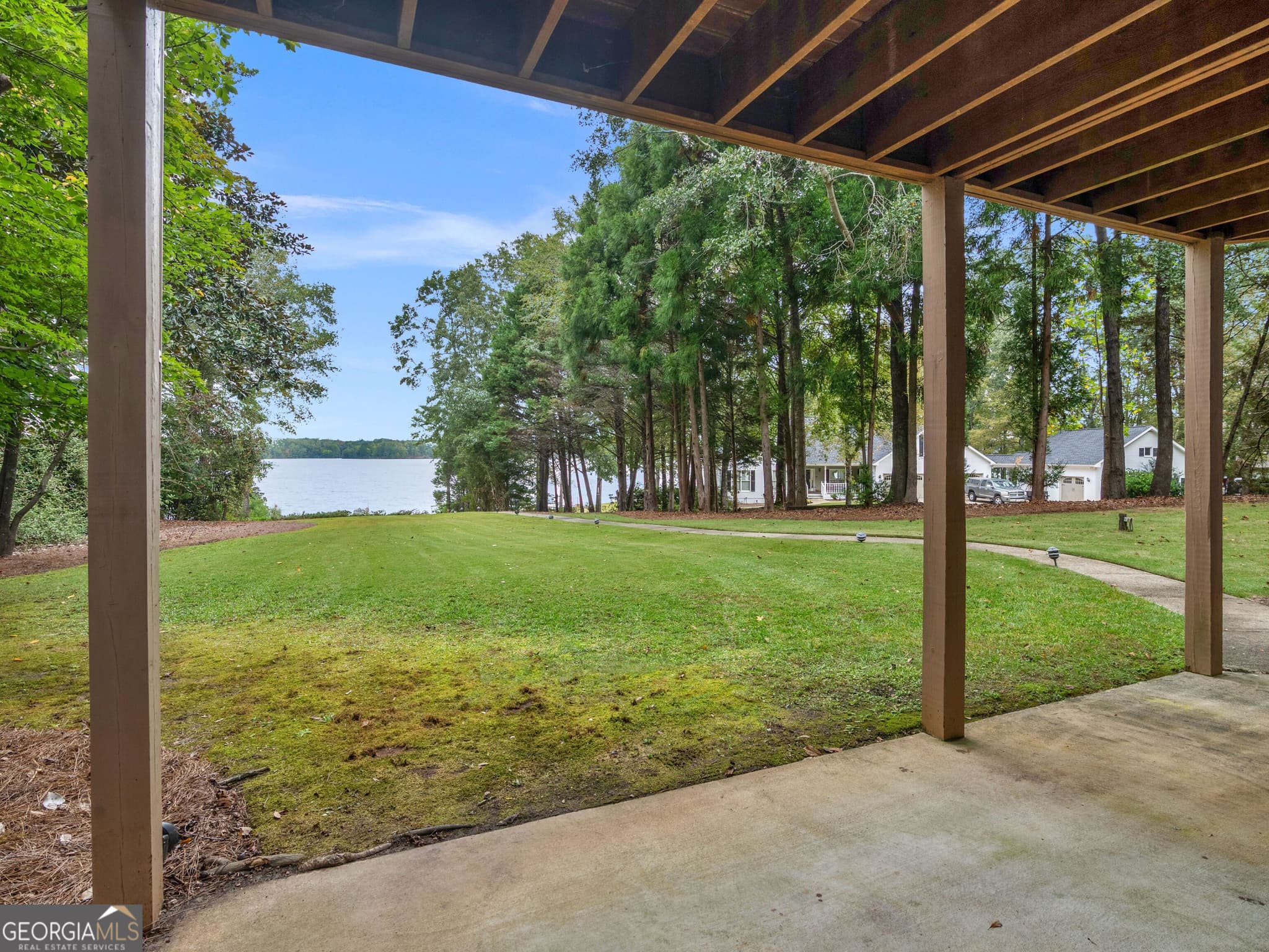 3 bedroom, 2.5 bathroom, 4,145 sq ft single family residence for sale at 117 N Rand Court, Eatonton, GA 31024 — photo 6
