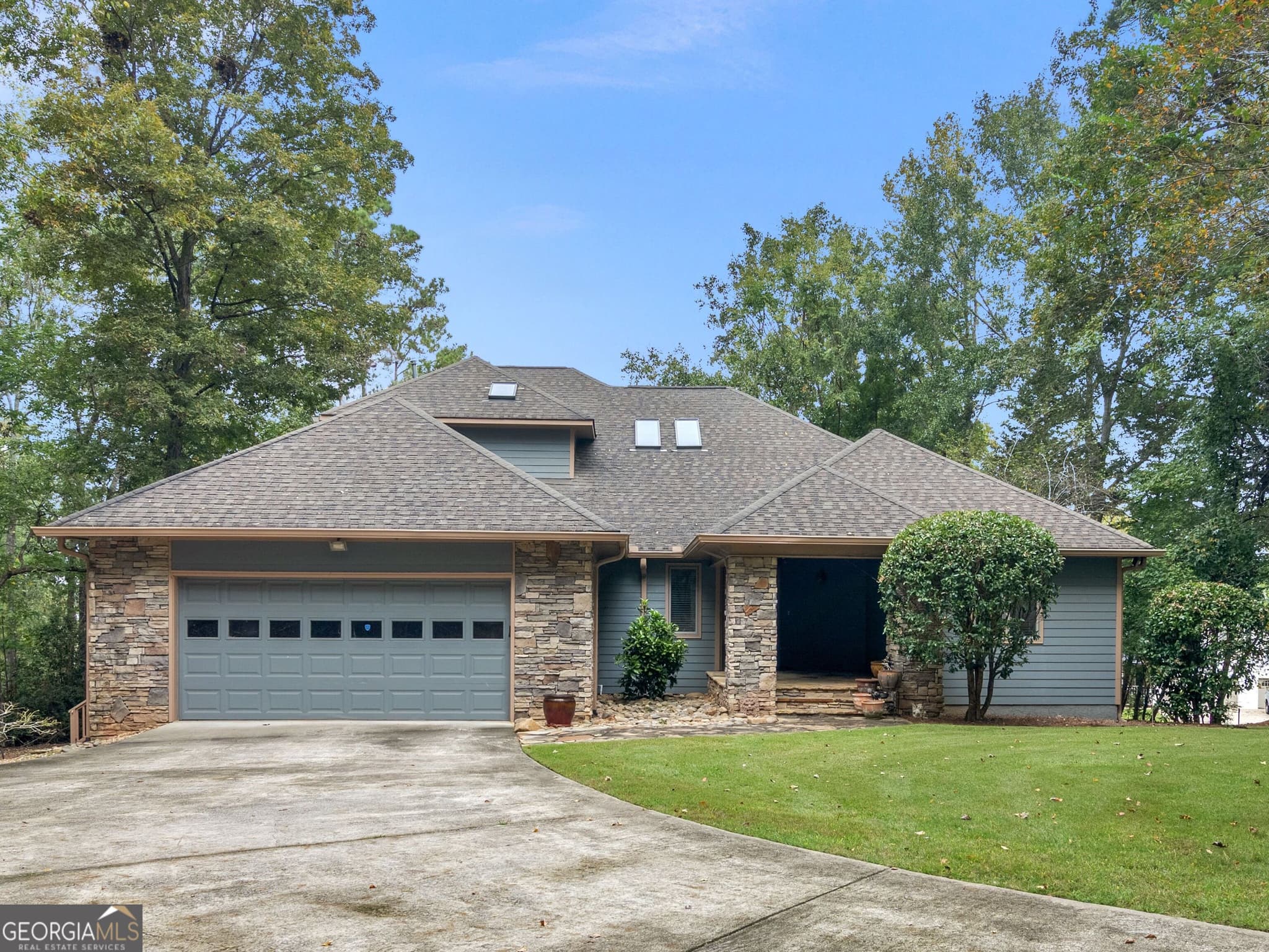 3 bedroom, 2.5 bathroom, 4,145 sq ft single family residence for sale at 117 N Rand Court, Eatonton, GA 31024 — photo 10