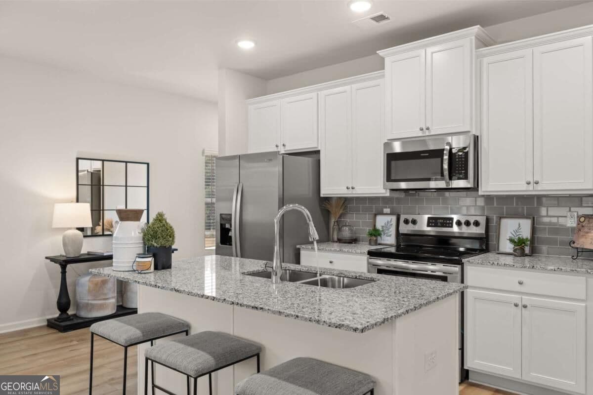 3 bedroom, 2.5 bathroom, 1,697 sq ft townhouse for sale at 1056 Merritt Drive 29, Villa Rica, GA 30180 — photo 10