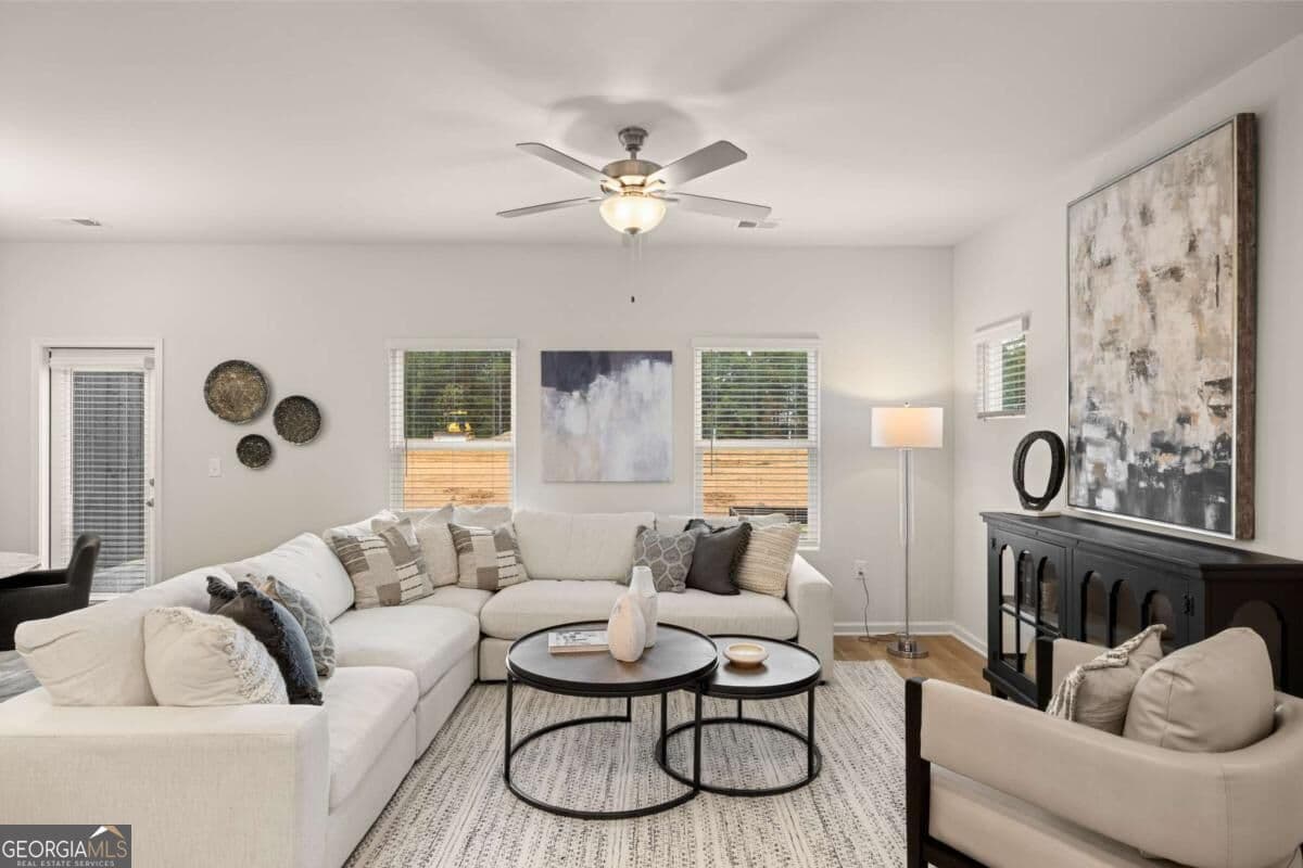 3 bedroom, 2.5 bathroom, 1,697 sq ft townhouse for sale at 1056 Merritt Drive 29, Villa Rica, GA 30180 — photo 4