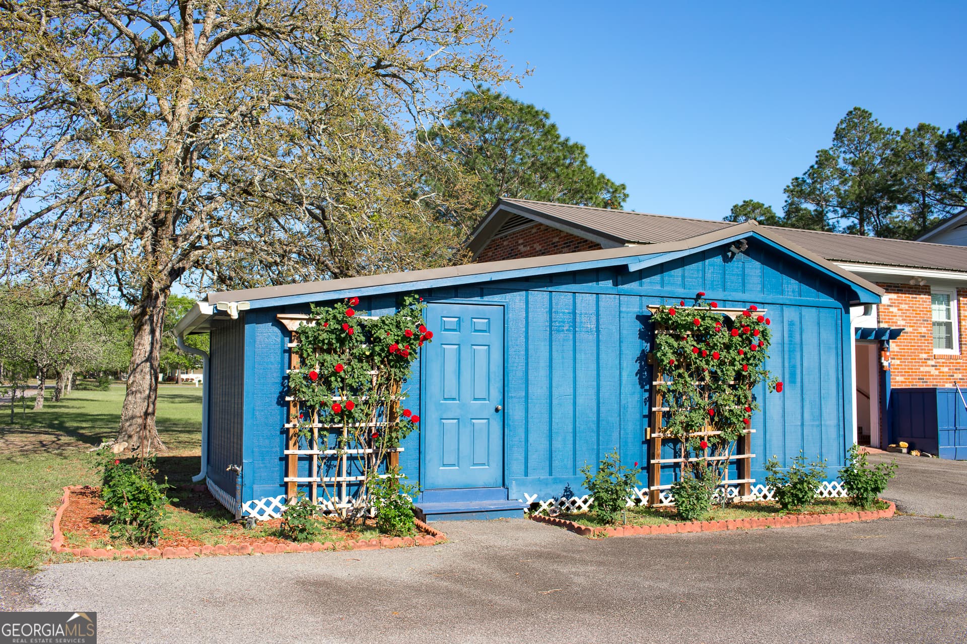 4 bedroom, 2 bathroom, 2,266 sq ft single family residence for sale at 2110 Ware Street, Blackshear, GA 31516 — photo 7