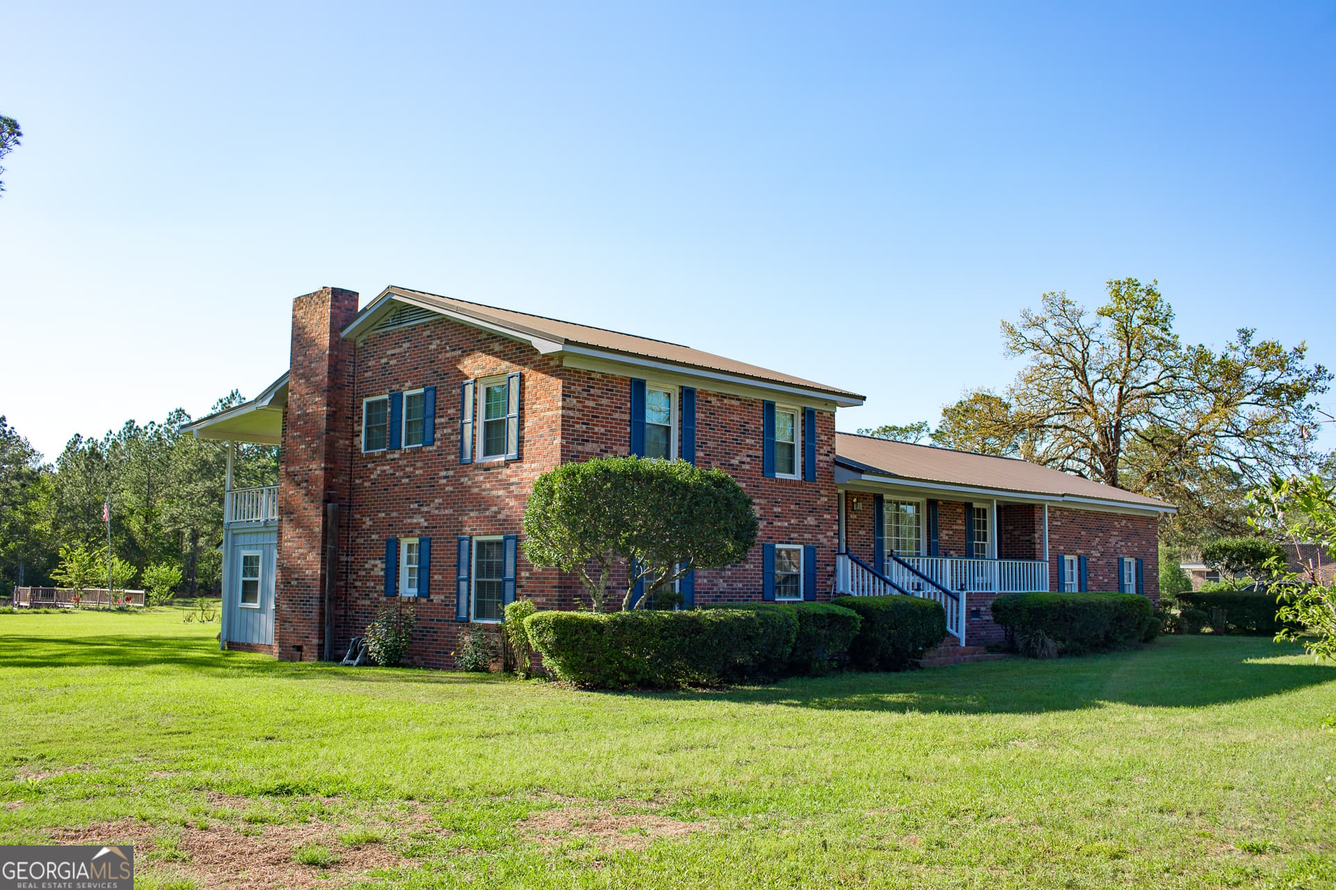 4 bedroom, 2 bathroom, 2,266 sq ft single family residence for sale at 2110 Ware Street, Blackshear, GA 31516 — photo 4