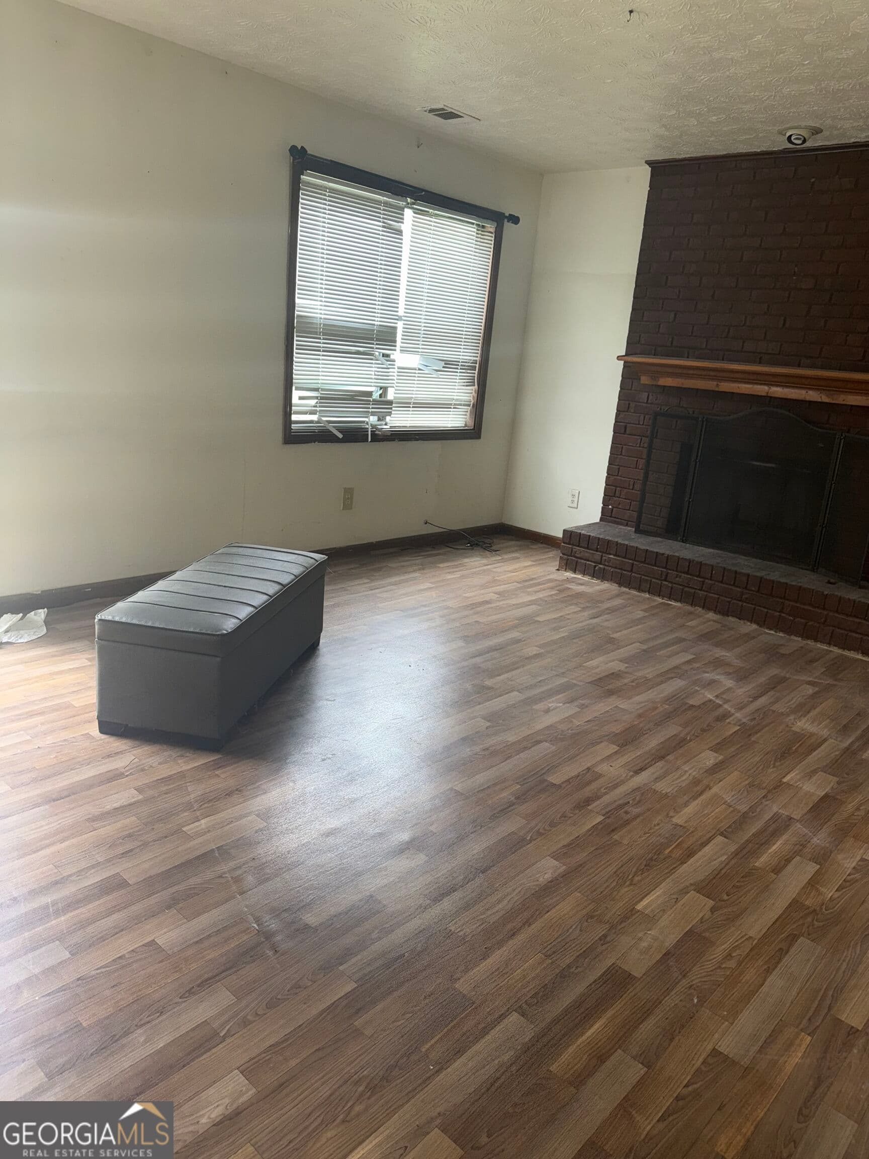 3 bedroom, 2.5 bathroom, 1,298 sq ft townhouse for sale at 5543 Windwood Road, Atlanta, GA 30349 — photo 5