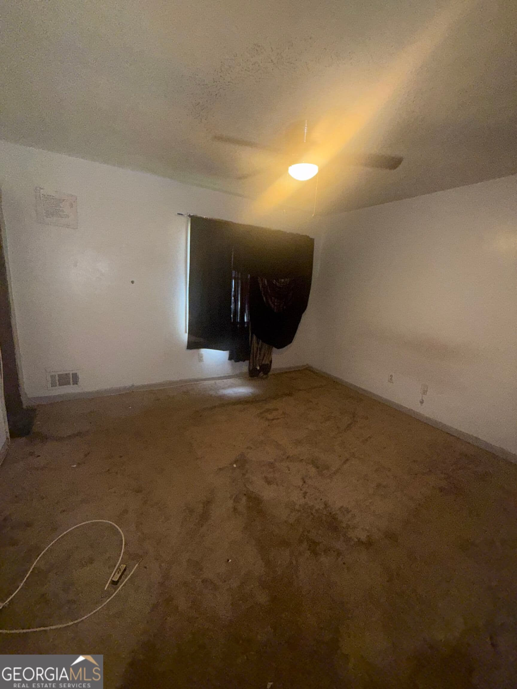 3 bedroom, 2.5 bathroom, 1,298 sq ft townhouse for sale at 5543 Windwood Road, Atlanta, GA 30349 — photo 10