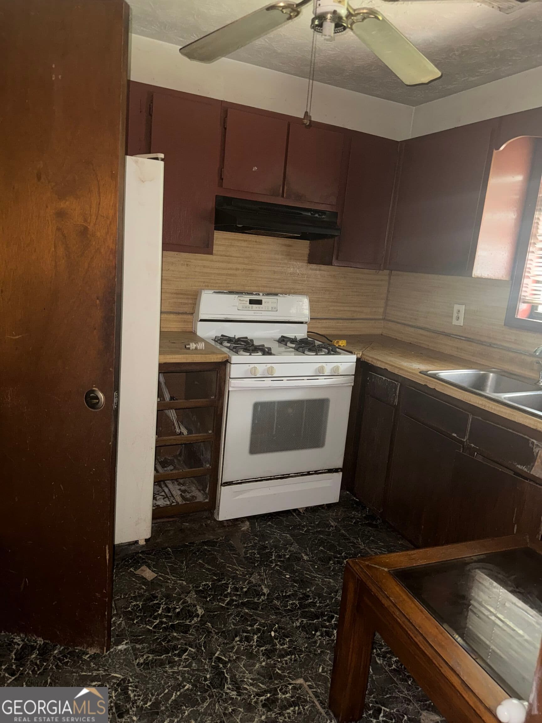 3 bedroom, 2.5 bathroom, 1,298 sq ft townhouse for sale at 5543 Windwood Road, Atlanta, GA 30349 — photo 8