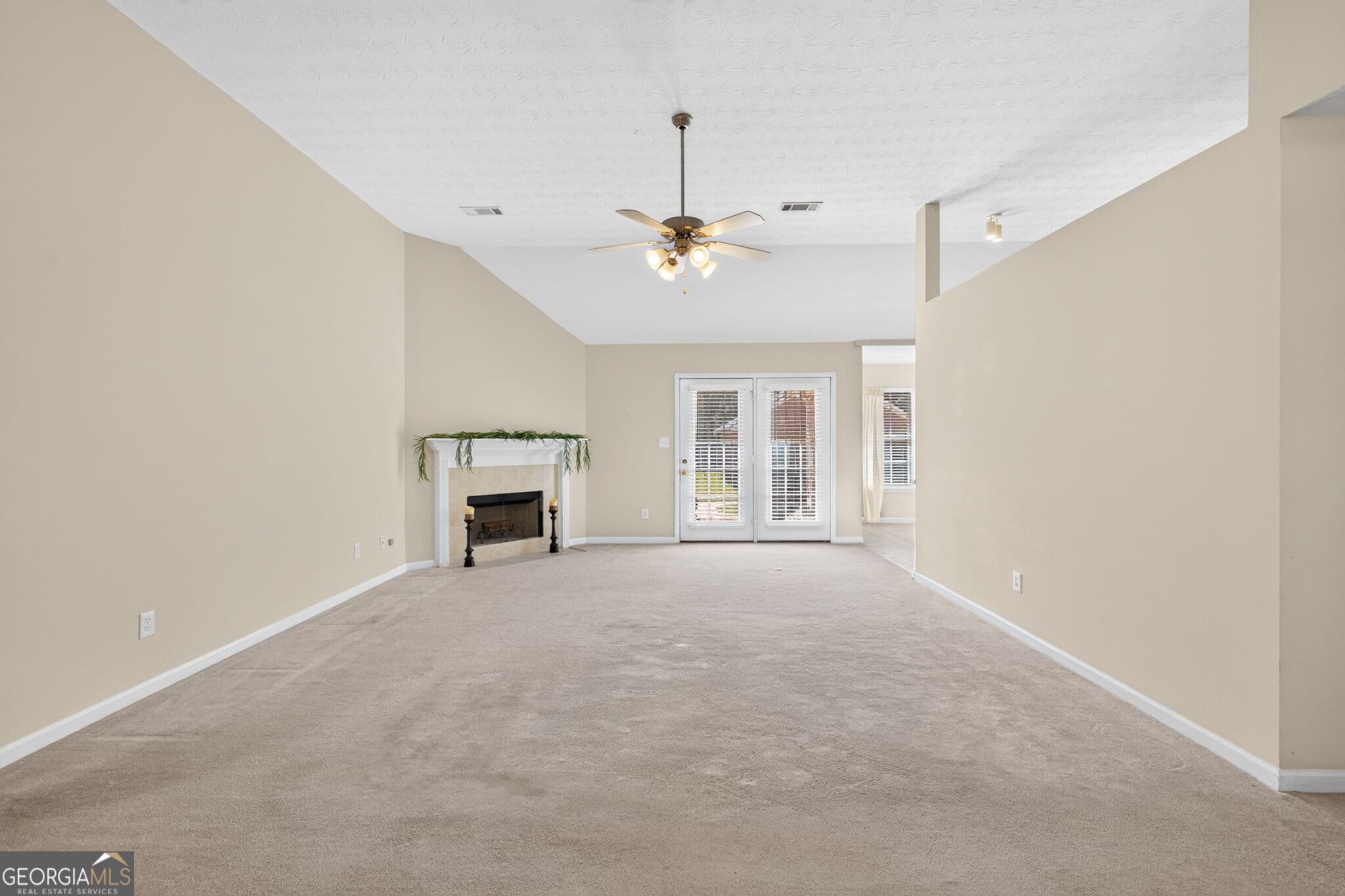 4 bedroom, 2 bathroom, 2,357 sq ft single family residence for sale at 121 Andrea Lane, Mcdonough, GA 30253 — photo 6