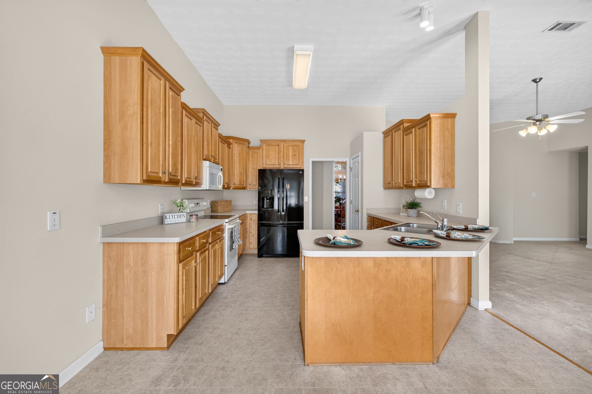 4 bedroom, 2 bathroom, 2,357 sq ft single family residence for sale at 121 Andrea Lane, Mcdonough, GA 30253 — photo 8