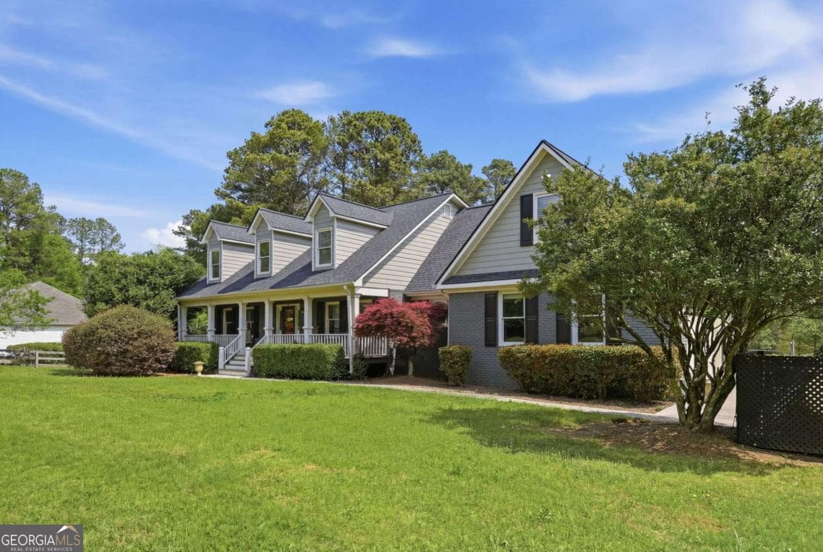 6 bedroom, 4.5 bathroom, 4,432 sq ft single family residence for sale at 2380 Camp Mitchell Road, Grayson, GA 30017 — photo 4