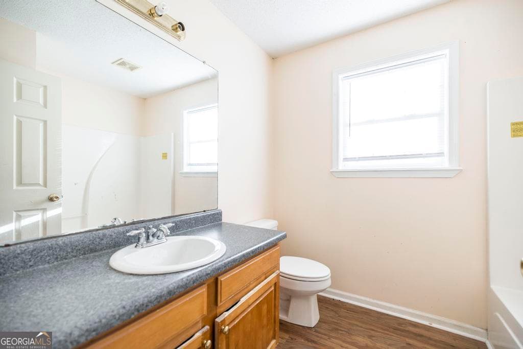 3 bedroom, 2 bathroom, 2,570 sq ft single family residence for sale at 1940 Barrington Drive, Dublin, GA 31021 — photo 7