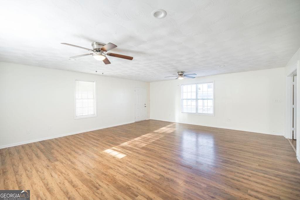3 bedroom, 2 bathroom, 2,570 sq ft single family residence for sale at 1940 Barrington Drive, Dublin, GA 31021 — photo 3