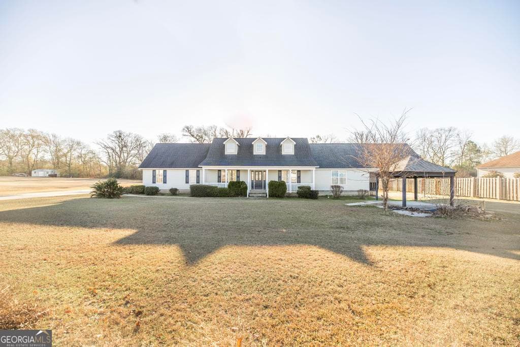 3 bedroom, 2 bathroom, 2,570 sq ft single family residence for sale at 1940 Barrington Drive, Dublin, GA 31021