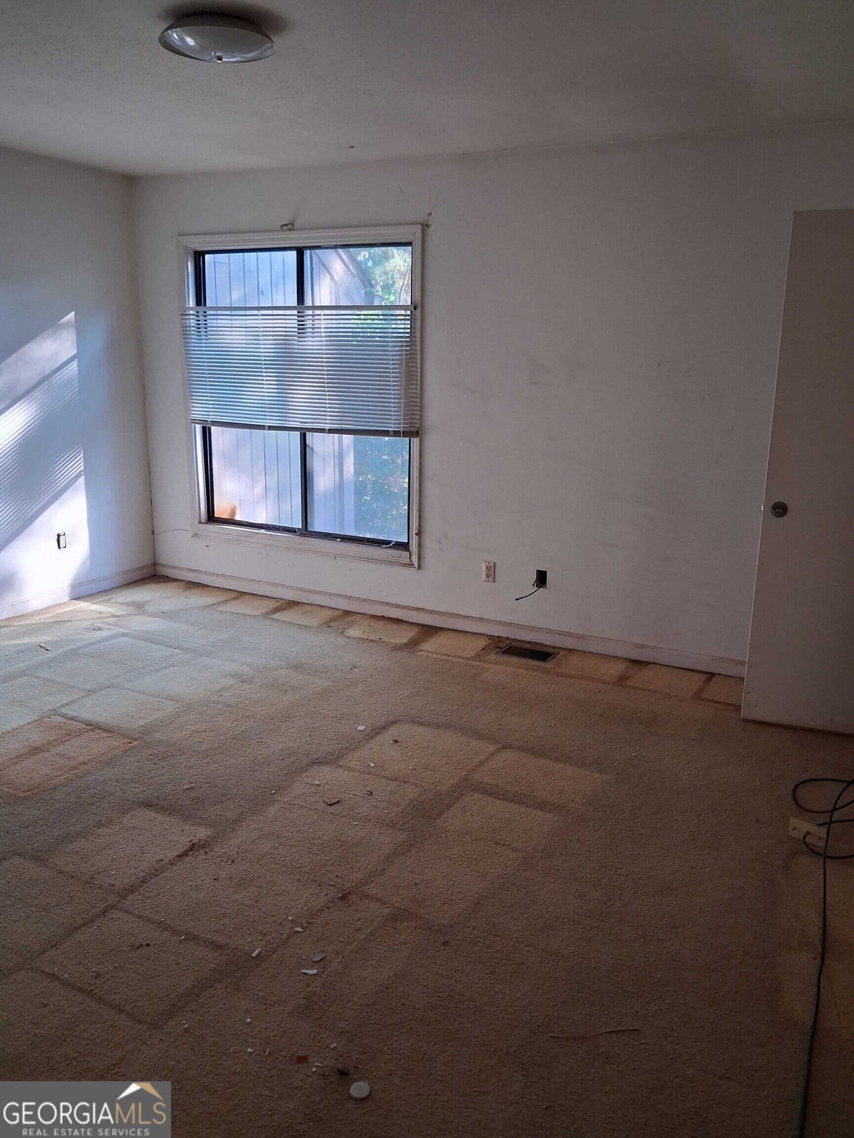 2 bedroom, 2.5 bathroom, 1,498 sq ft condominium for sale at 111 Willowick Drive, Lithonia, GA 30038 — photo 6