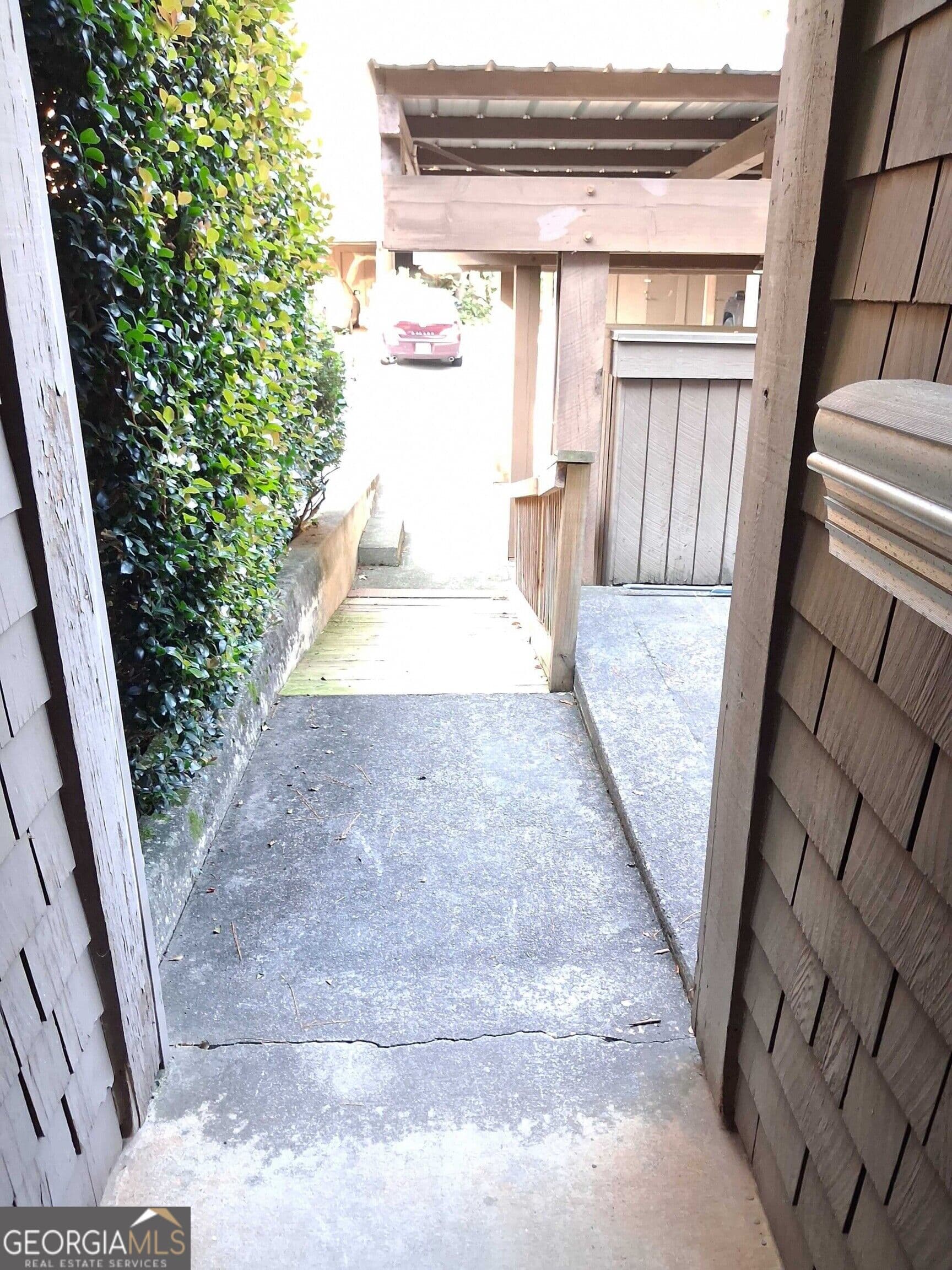 2 bedroom, 2.5 bathroom, 1,498 sq ft condominium for sale at 111 Willowick Drive, Lithonia, GA 30038 — photo 3
