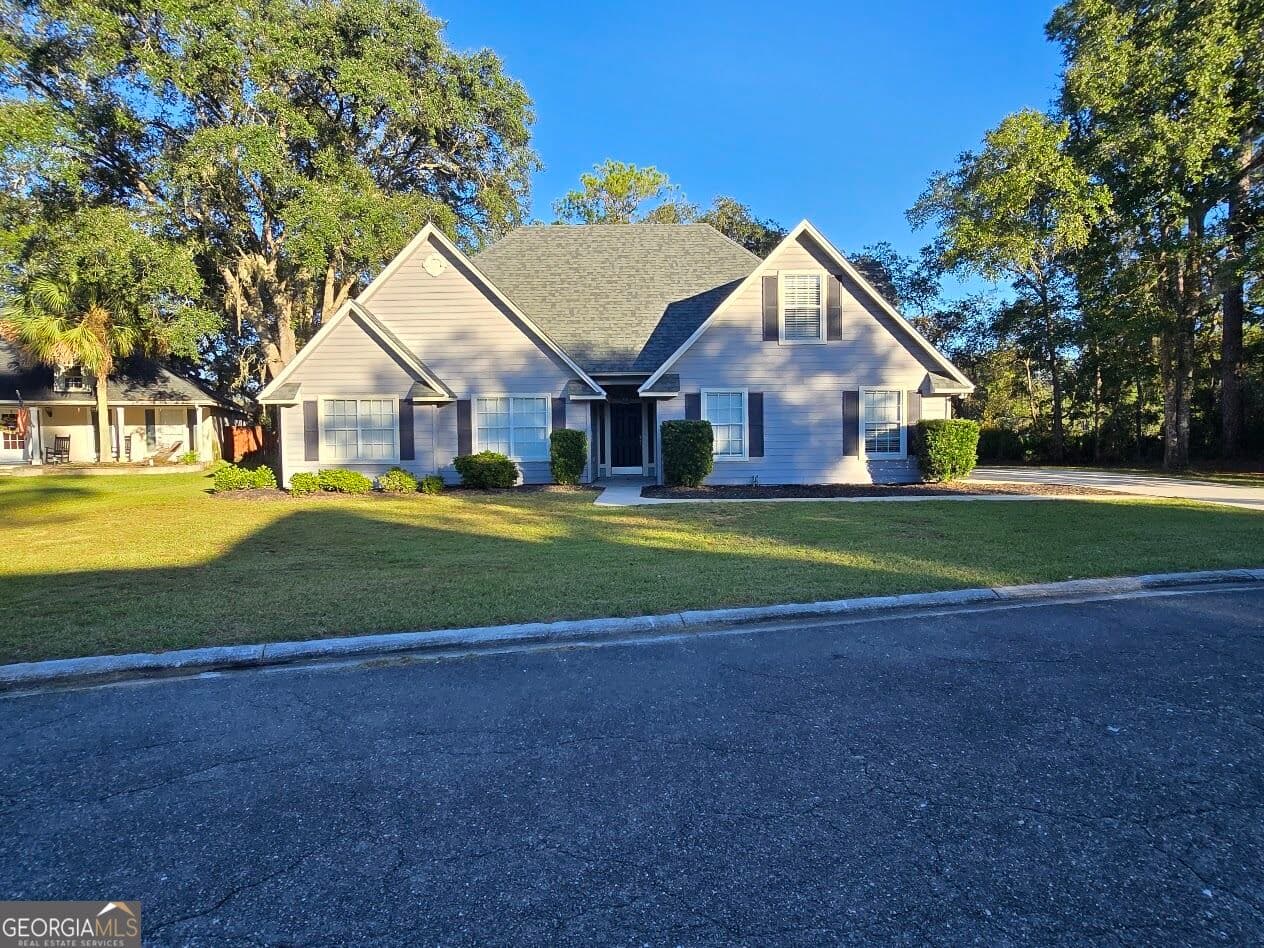 5 bedroom, 3 bathroom, 2,059 sq ft single family residence for rent at 307 Old Mill Drive, Saint Marys, GA 31558 for $2,250 a month — photo 2