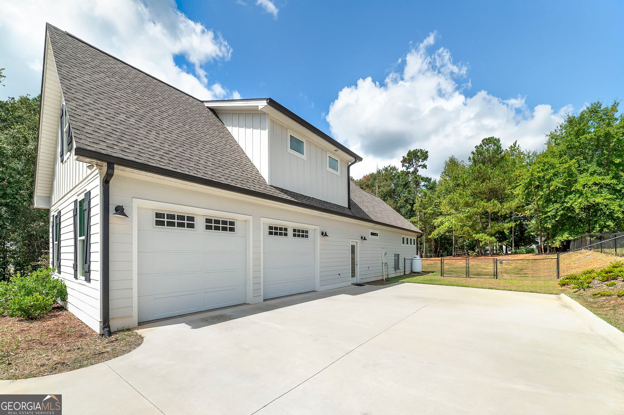4 bedroom, 3.5 bathroom, 3,080 sq ft single family residence for sale at 194 High Bluff Court, Milledgeville, GA 31061 — photo 4
