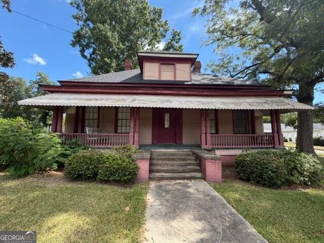 4 bedroom, 2 bathroom, 2,190 sq ft single family residence under contract at 302 Smith Street, Tennille, GA 31089 — photo 2