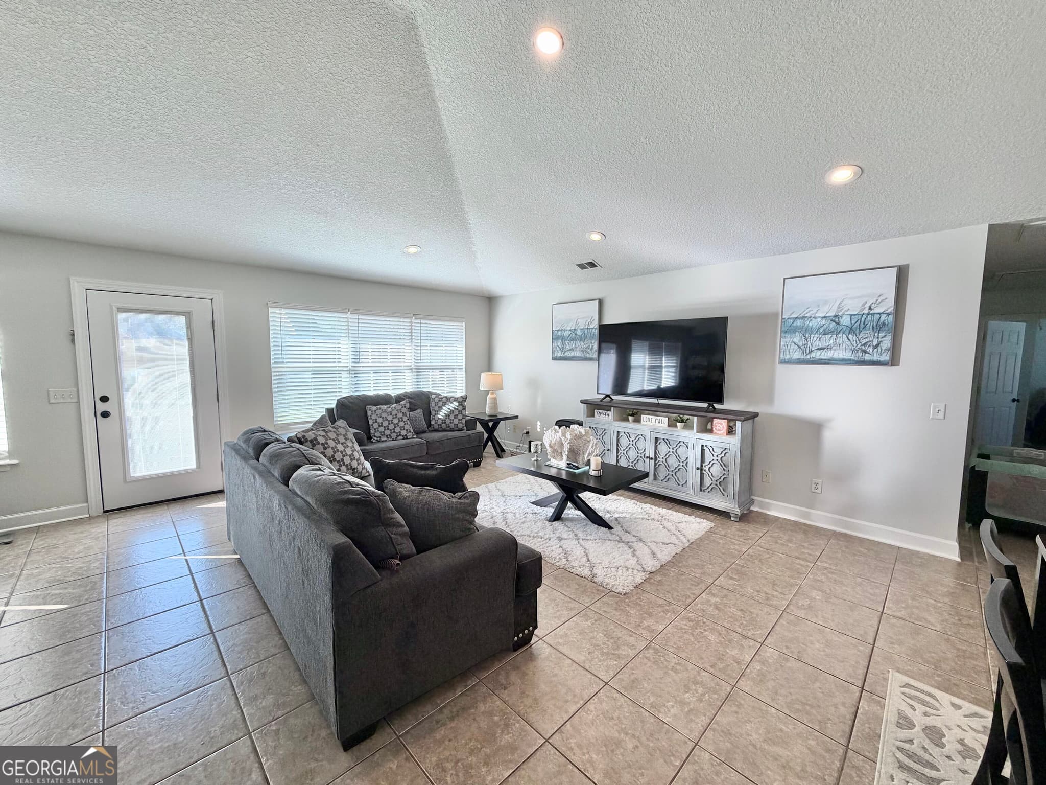 3 bedroom, 2 bathroom, 1,958 sq ft single family residence for sale at 206 Willow Drive, Glennville, GA 30427 — photo 7