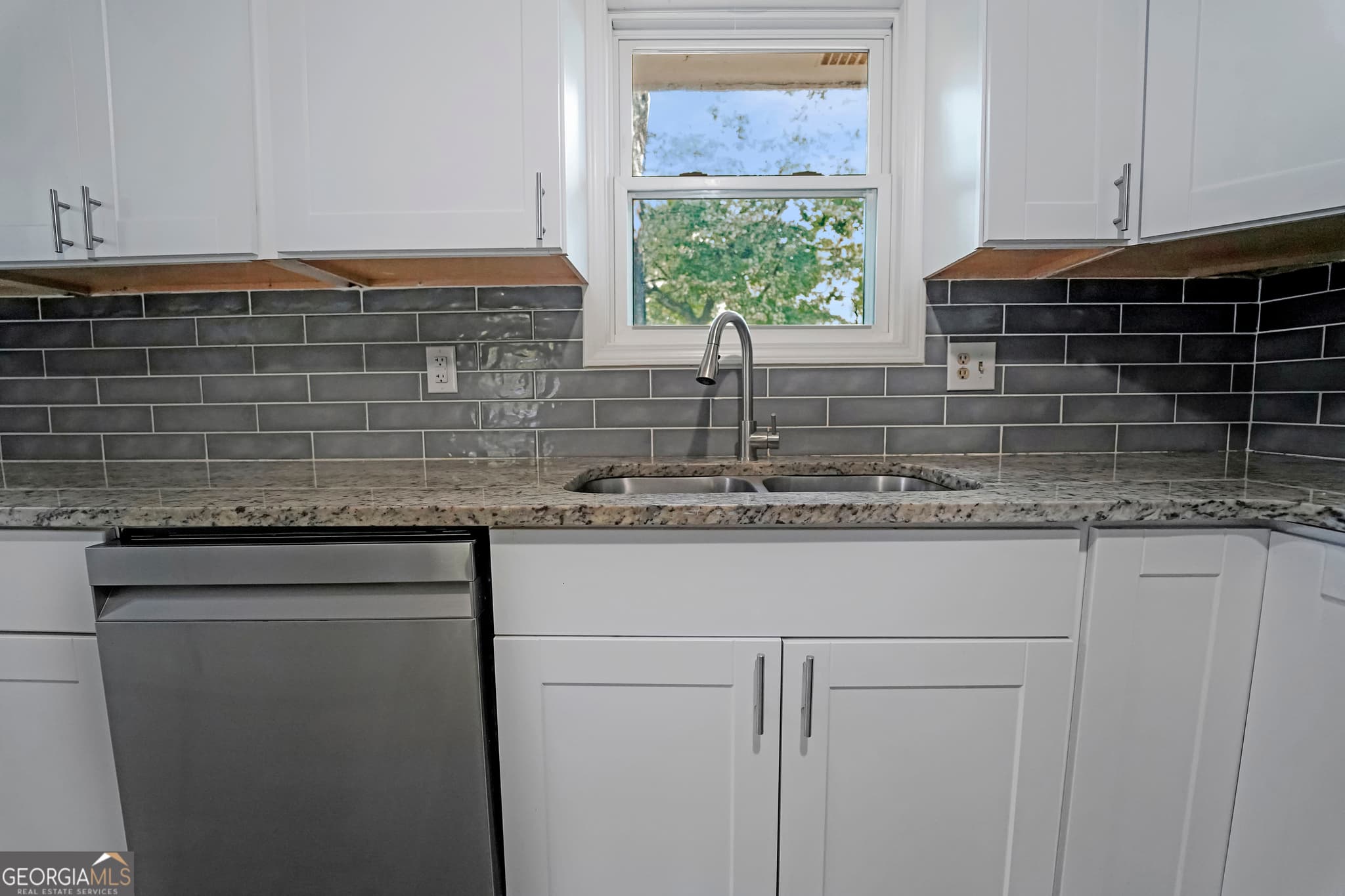 4 bedroom, 3 bathroom, 1,750 sq ft single family residence for sale at 3021 Lakeridge Drive, Conyers, GA 30094 — photo 10