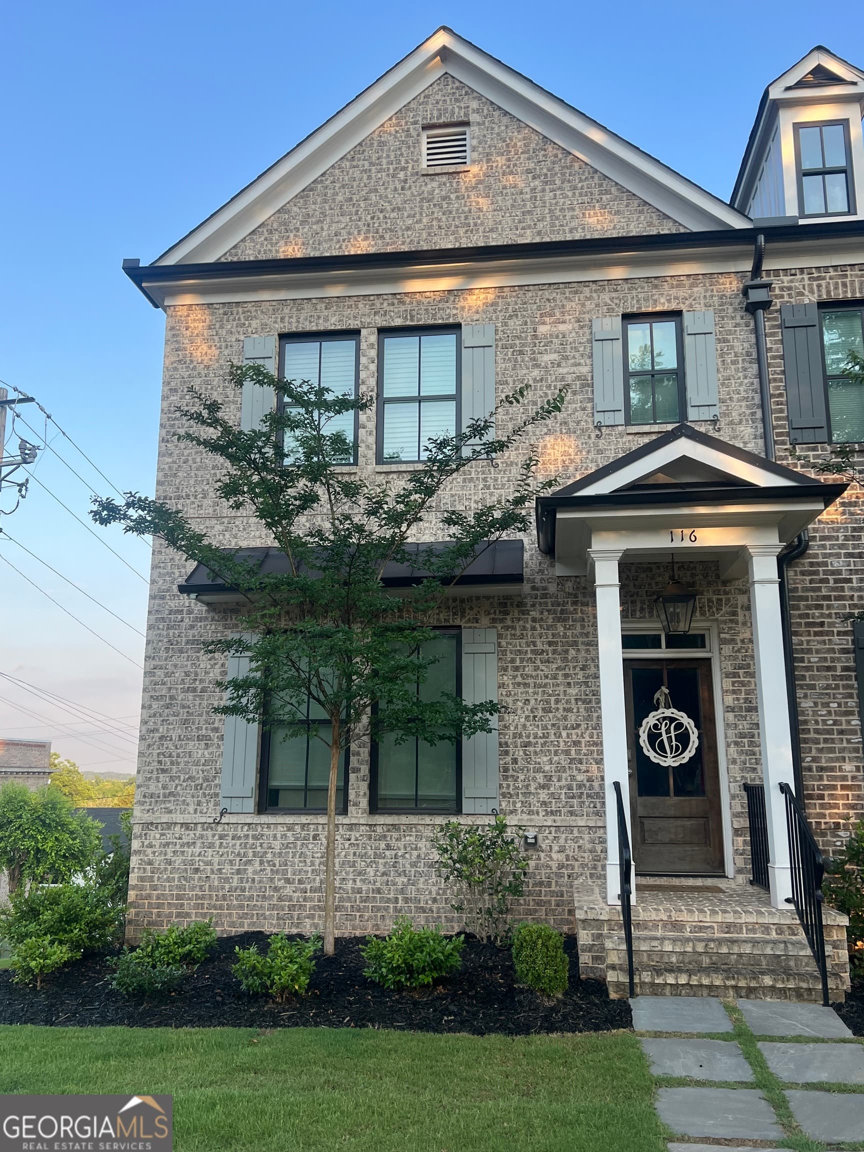 3 bedroom, 3 bathroom, 2,580 sq ft townhouse sold at 116 W Main Street, Buford, GA 30518