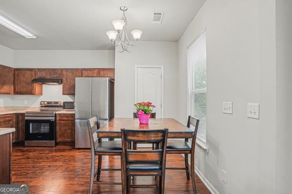4 bedroom, 2.5 bathroom single family residence for rent at 1517 Arbor Place Drive, Morrow, GA 30260 for $2,275 a month — photo 5