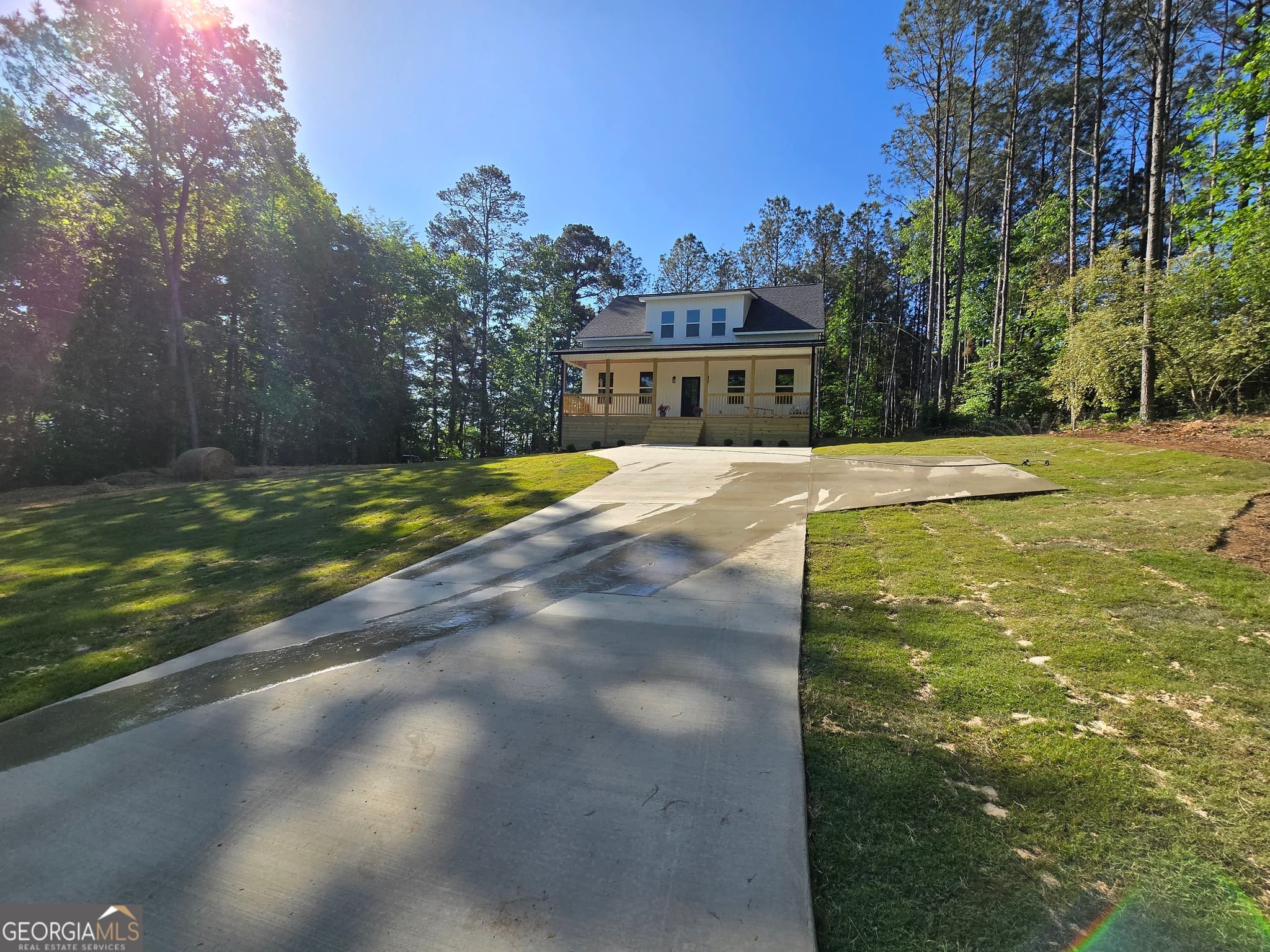 3 bedroom, 3.5 bathroom, 2,060 sq ft single family residence for sale at 67 Buice Lane, Summerville, GA 30747 — photo 2