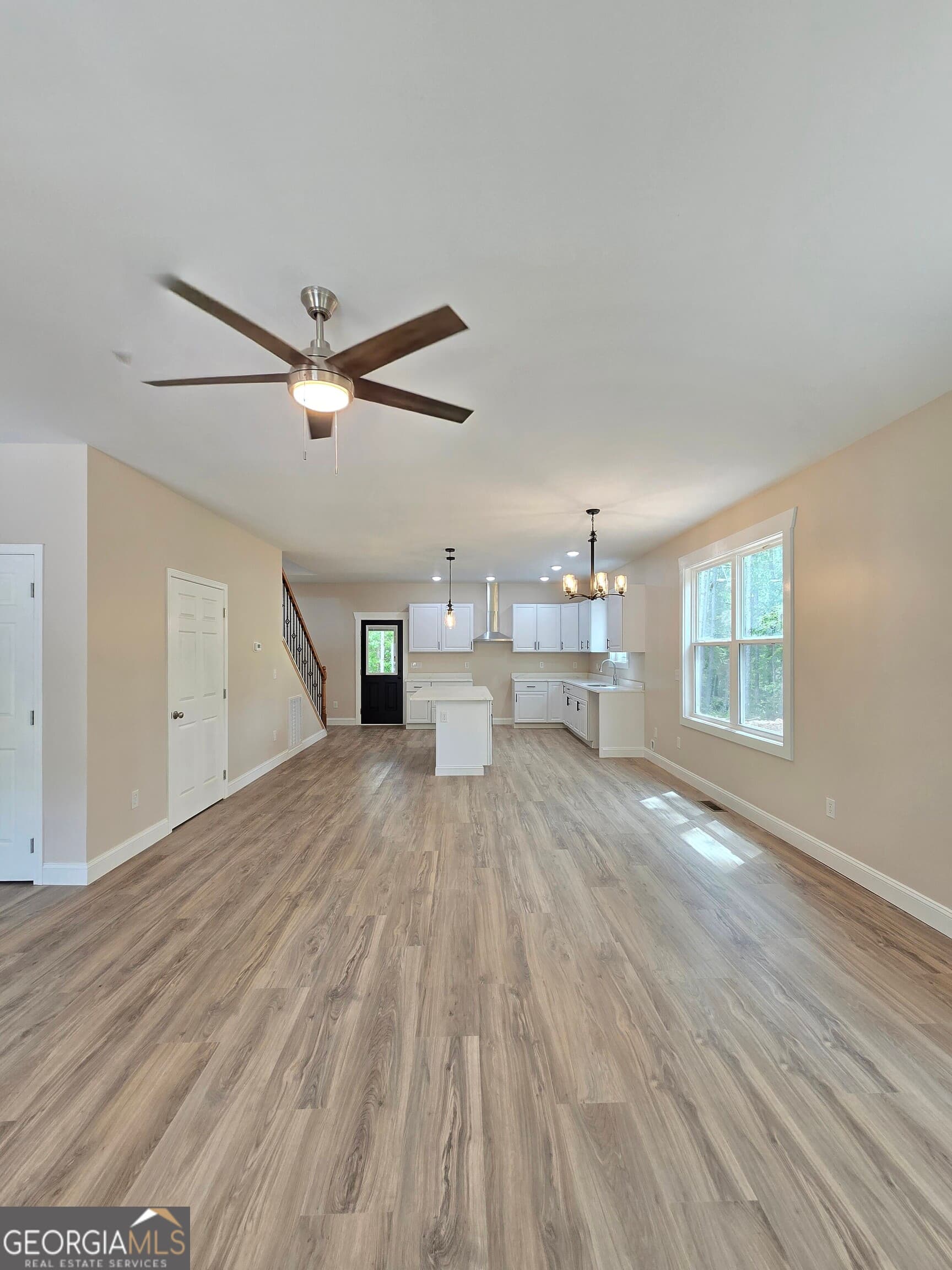 3 bedroom, 3.5 bathroom, 2,060 sq ft single family residence for sale at 67 Buice Lane, Summerville, GA 30747 — photo 3