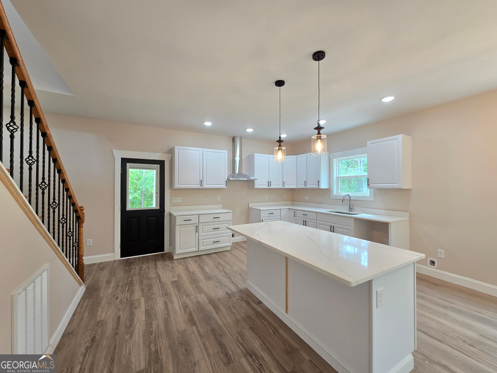 3 bedroom, 3.5 bathroom, 2,060 sq ft single family residence for sale at 67 Buice Lane, Summerville, GA 30747 — photo 4