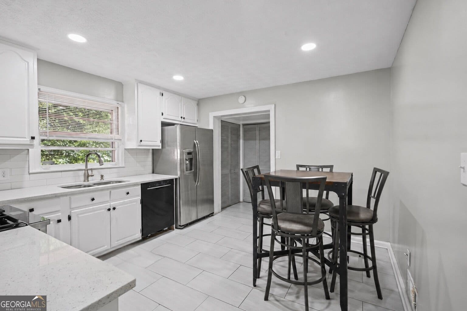 3 bedroom, 2 bathroom, 1,797 sq ft single family residence for sale at 2751 Ben Hill Road, Atlanta, GA 30344 — photo 4