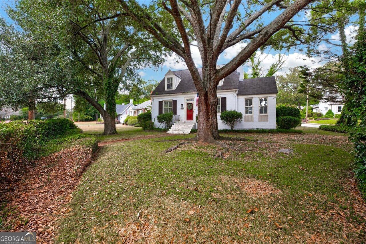3 bedroom, 2 bathroom, 1,944 sq ft single family residence for sale at 3405 Ridge Avenue, Macon, GA 31204 — photo 7