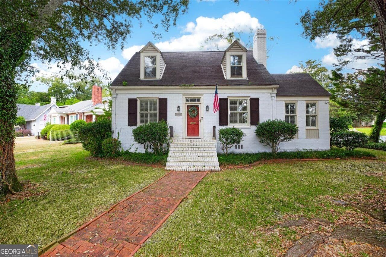 3 bedroom, 2 bathroom, 1,944 sq ft single family residence for sale at 3405 Ridge Avenue, Macon, GA 31204 — photo 4