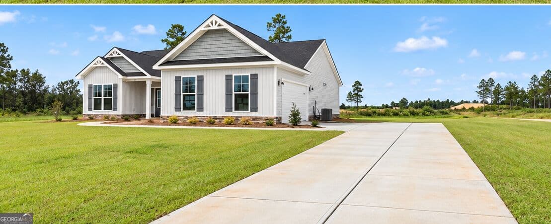 4 bedroom, 2 bathroom, 1,909 sq ft single family residence for sale at 325 Livingston Bend, Statesboro, GA 30461 — photo 2