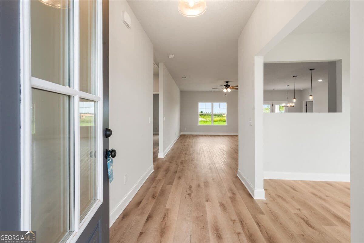 4 bedroom, 2 bathroom, 1,909 sq ft single family residence for sale at 325 Livingston Bend, Statesboro, GA 30461 — photo 3