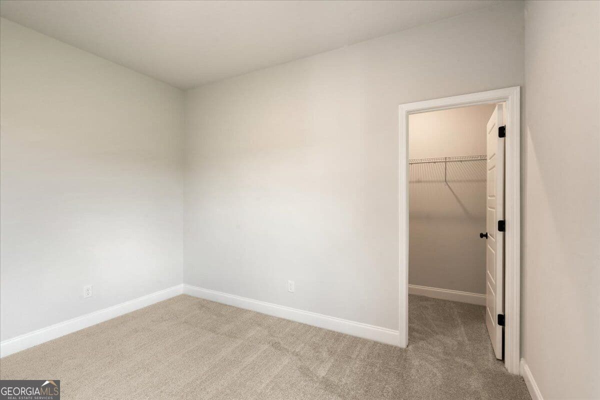 4 bedroom, 2 bathroom, 1,909 sq ft single family residence for sale at 325 Livingston Bend, Statesboro, GA 30461 — photo 8