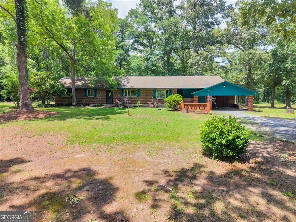 4 bedroom, 2 bathroom, 1,904 sq ft single family residence sold at 4565 Sardis Church Road, Macon, GA 31216
