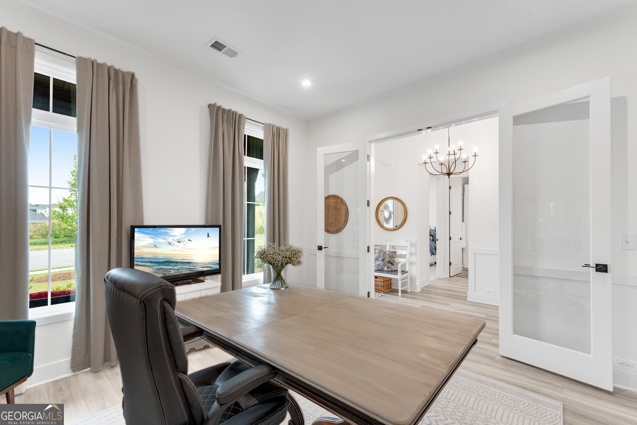 4 bedroom, 3 bathroom, 2,715 sq ft single family residence for sale at 426 Clear Lake Parkway, Hoschton, GA 30548 — photo 7