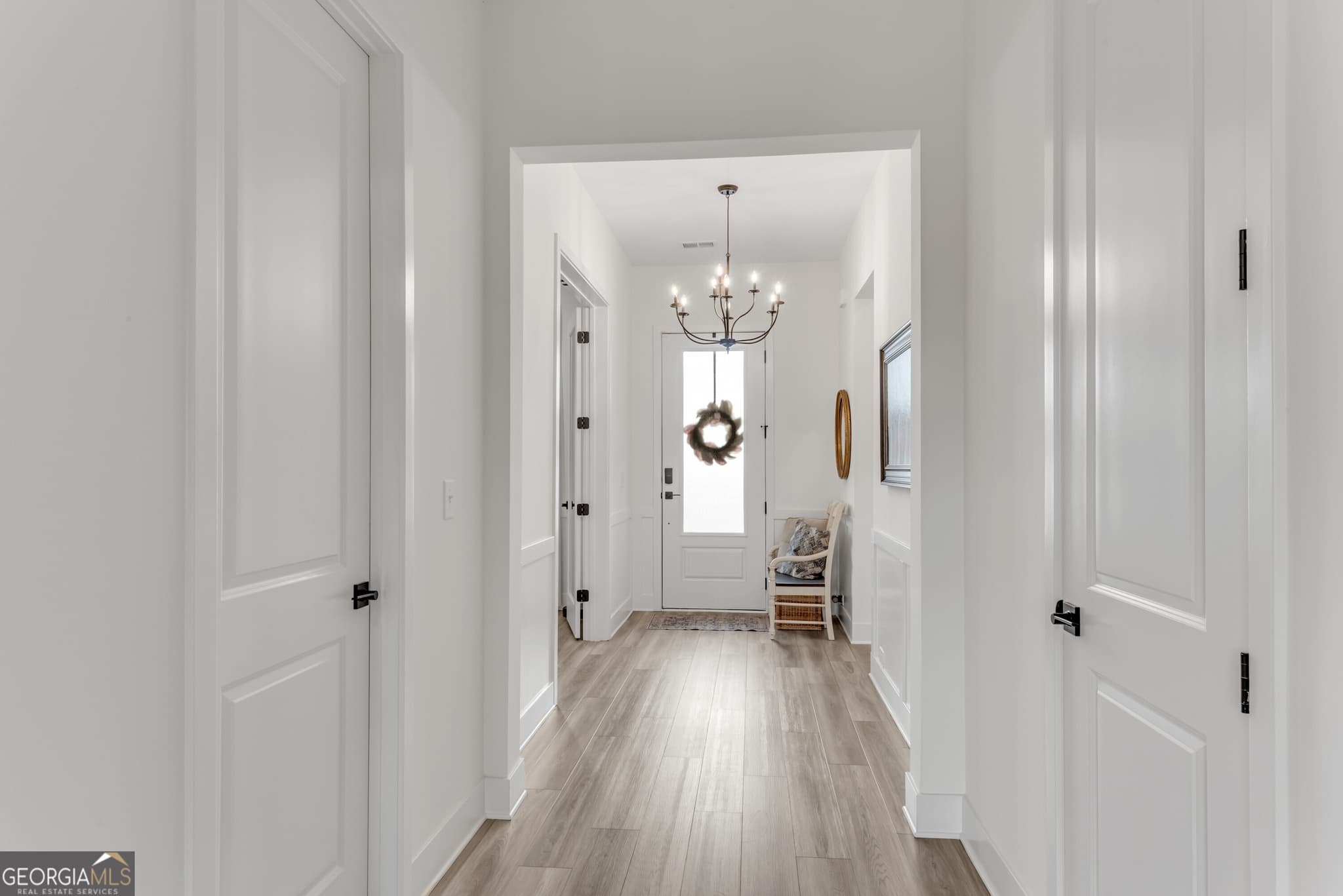 4 bedroom, 3 bathroom, 2,715 sq ft single family residence for sale at 426 Clear Lake Parkway, Hoschton, GA 30548 — photo 5