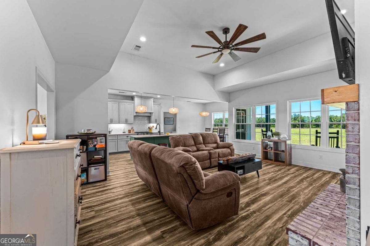 4 bedroom, 3 bathroom, 2,336 sq ft single family residence for sale at 2997 Jason Franklin Road, Register, GA 30452 — photo 7