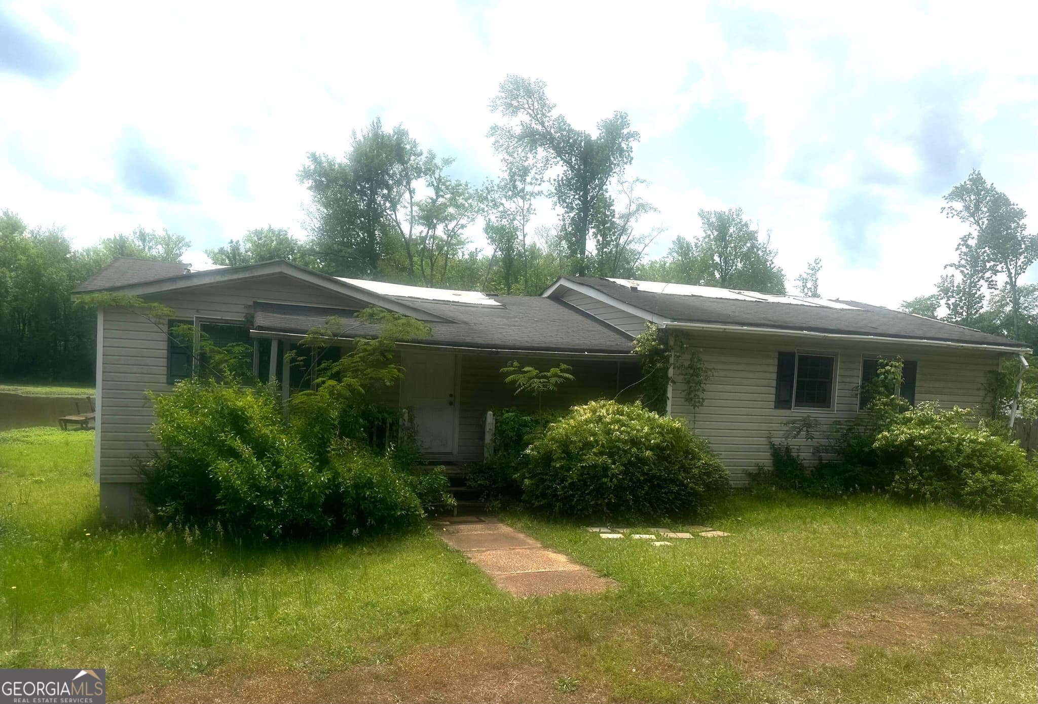3 bedroom, 1 bathroom, 1,292 sq ft single family residence sold at 150 Cove Road, Jackson, GA 30233