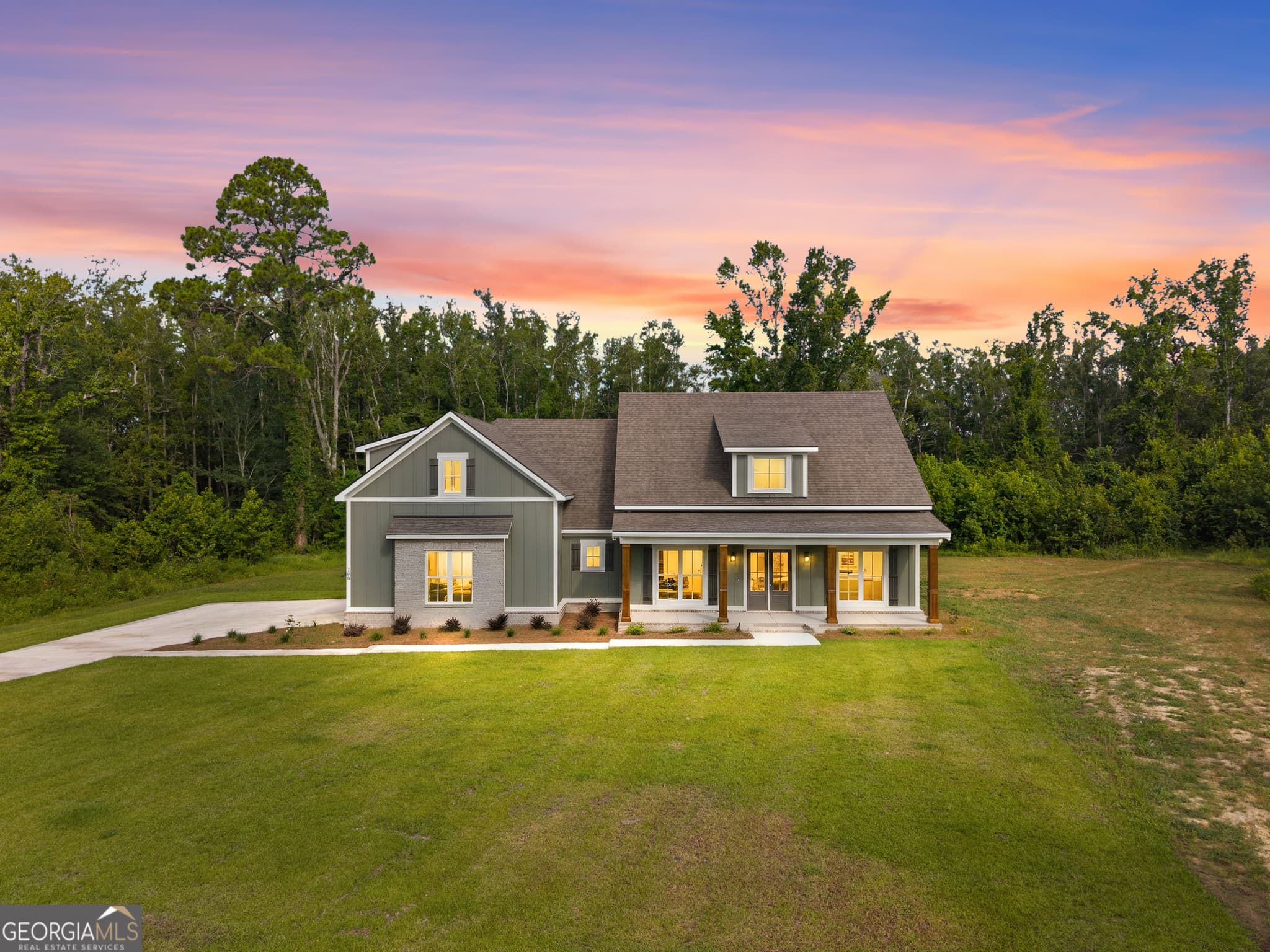 4 bedroom, 3 bathroom, 2,400 sq ft single family residence for sale at 200 Ray Howell Lane, Statesboro, GA 30461 — photo 2