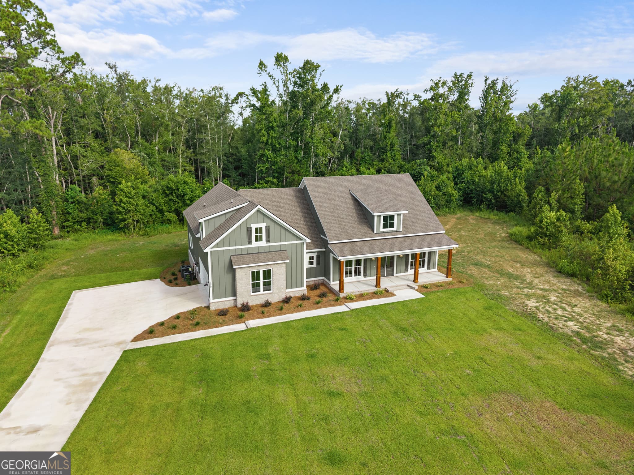 4 bedroom, 3 bathroom, 2,400 sq ft single family residence for sale at 200 Ray Howell Lane, Statesboro, GA 30461 — photo 3
