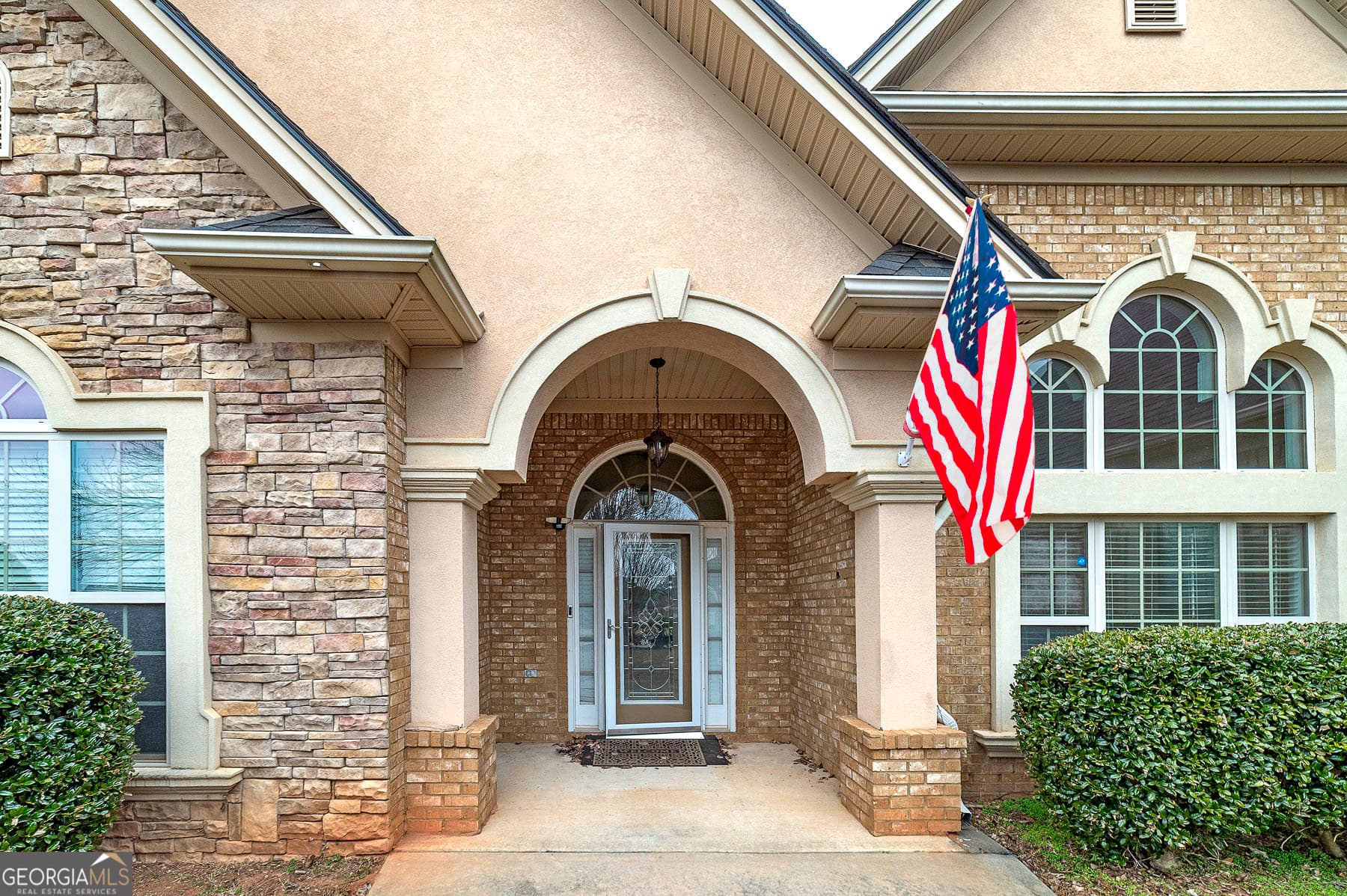 4 bedroom, 3.5 bathroom, 2,890 sq ft single family residence for sale at 903 Champions Way, Mcdonough, GA 30252 — photo 2
